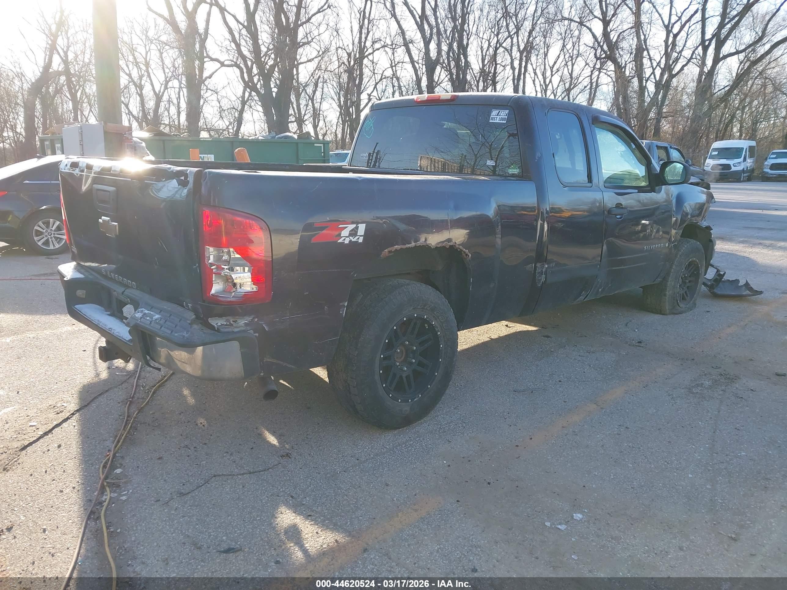 CHEVROLET SILVERADO image 4
