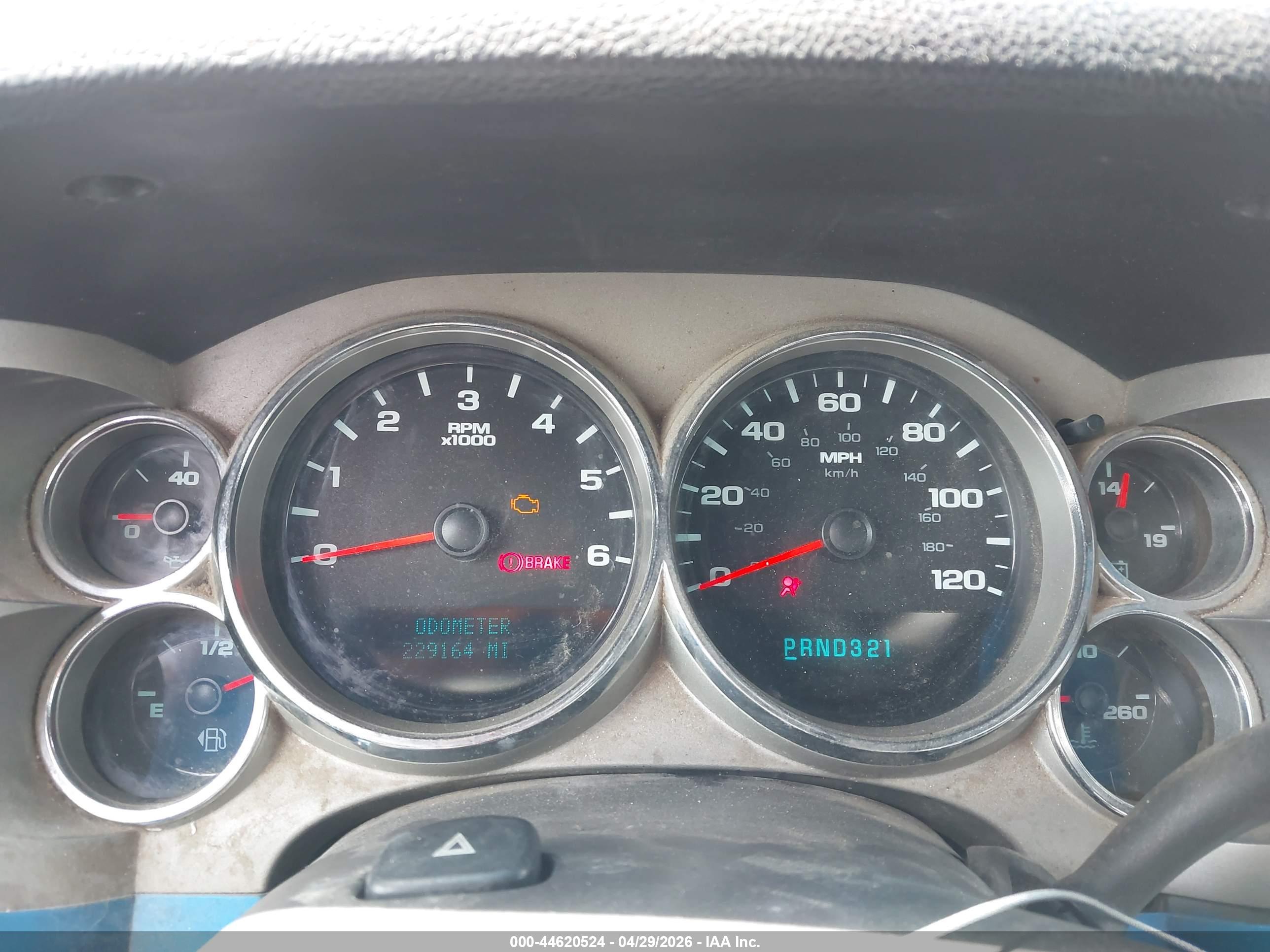 CHEVROLET SILVERADO image 7