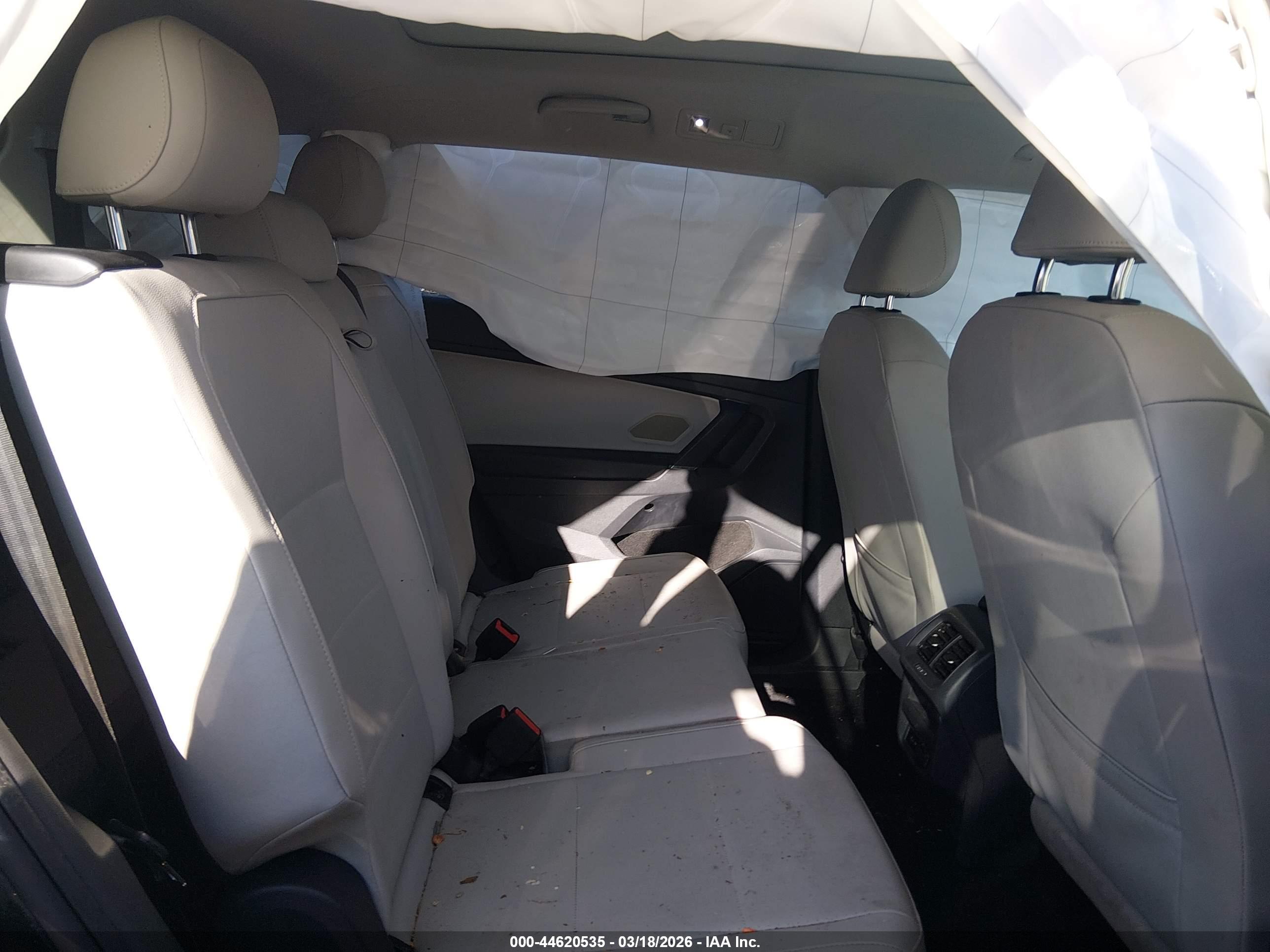 VOLKSWAGEN TIGUAN image 8