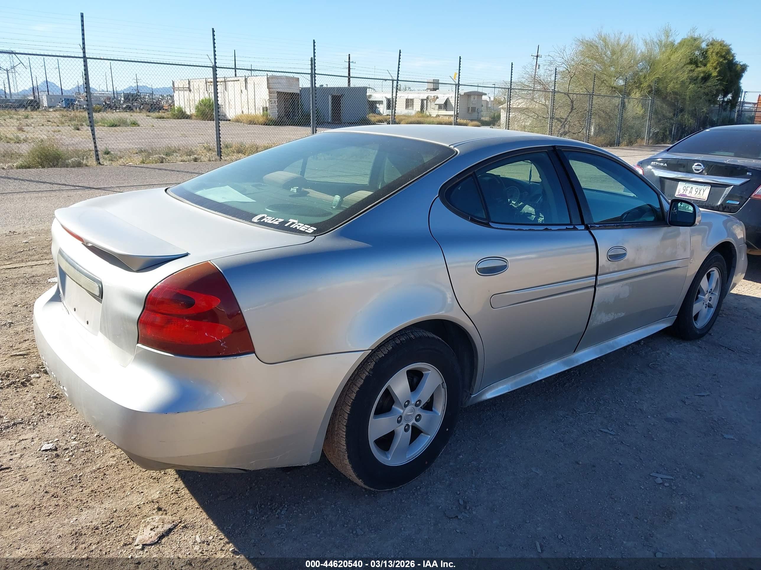 PONTIAC GRAND image 4