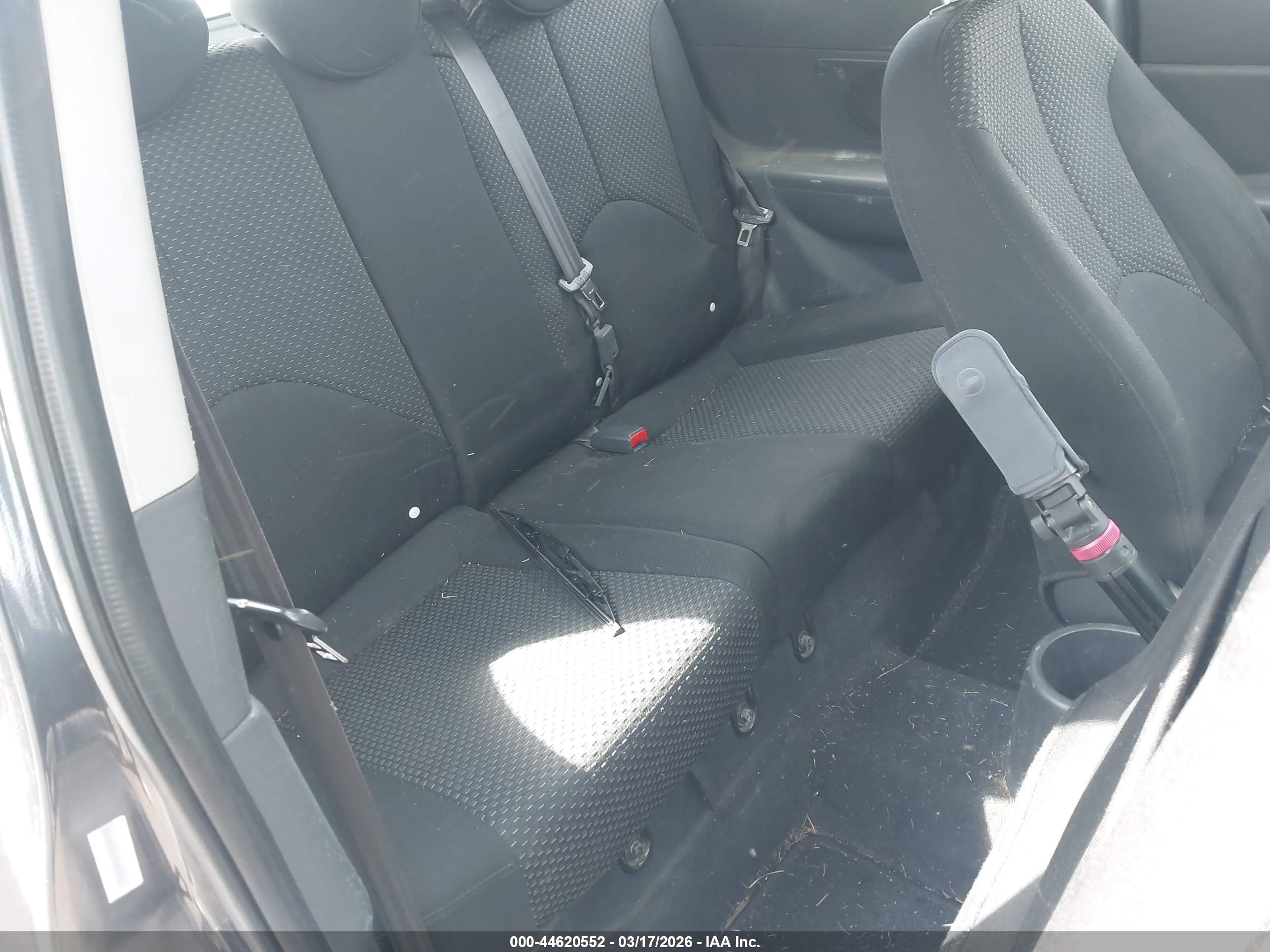 HYUNDAI ACCENT image 8