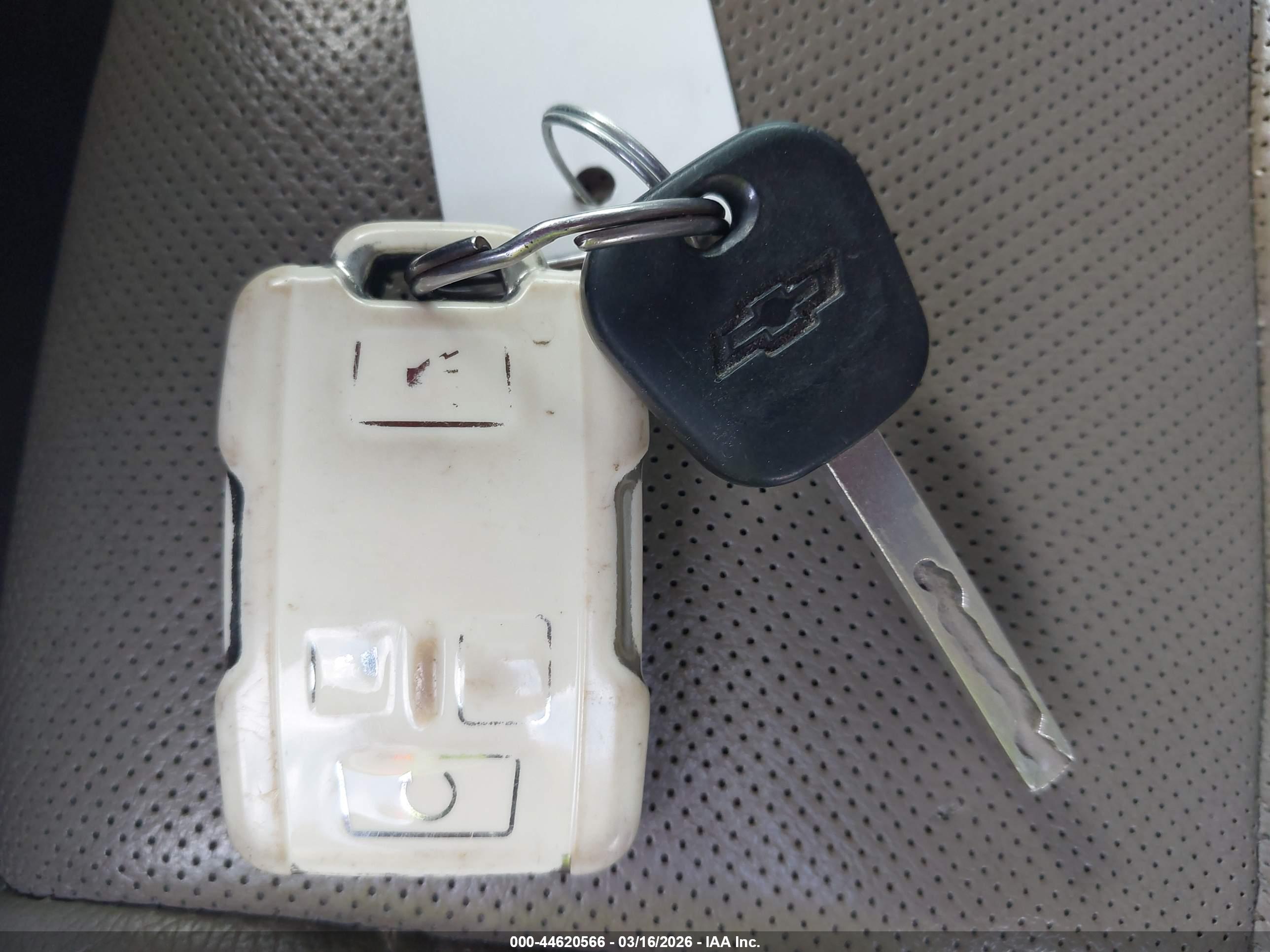 CHEVROLET SILVERADO image 11