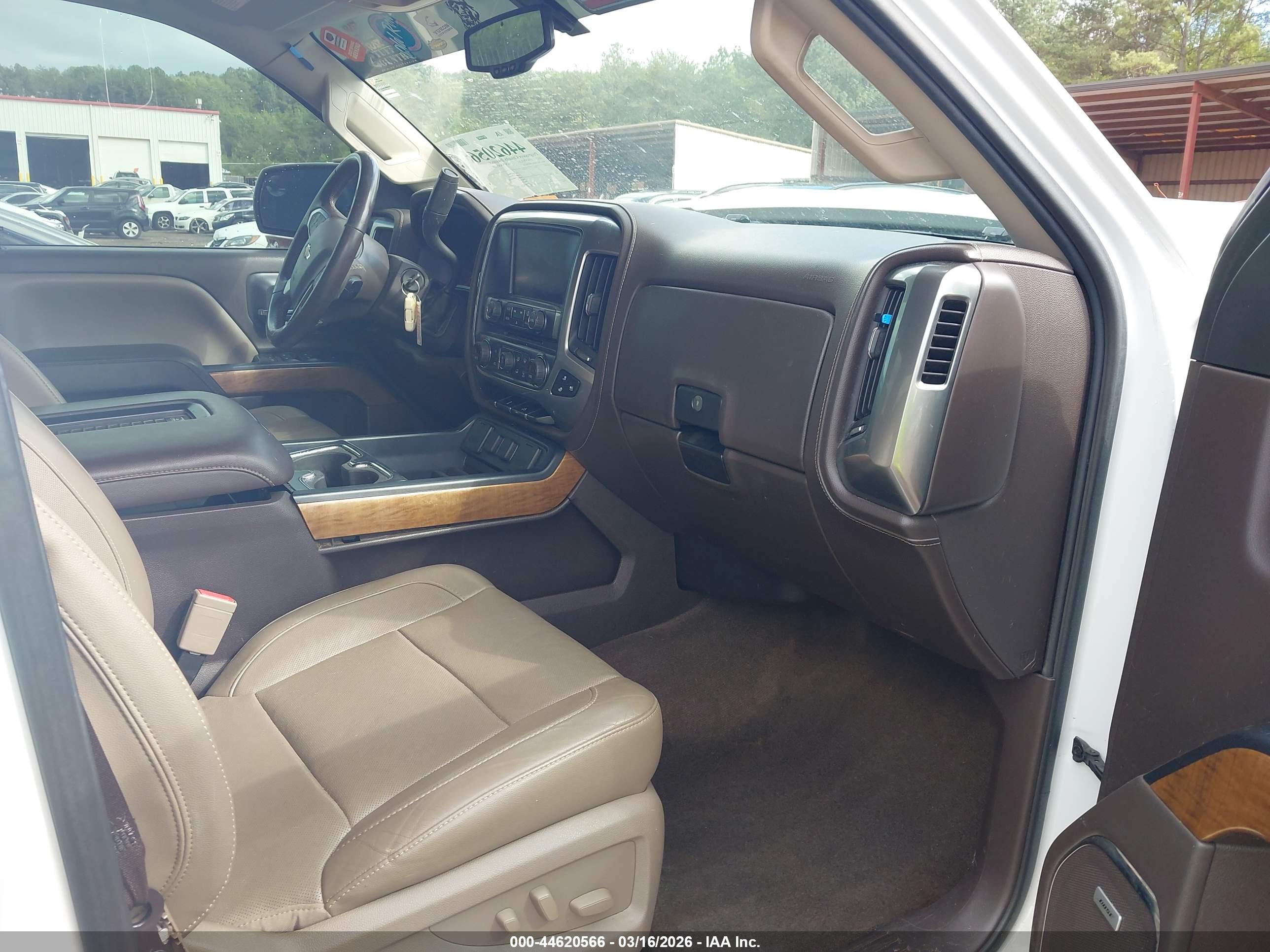 CHEVROLET SILVERADO image 5
