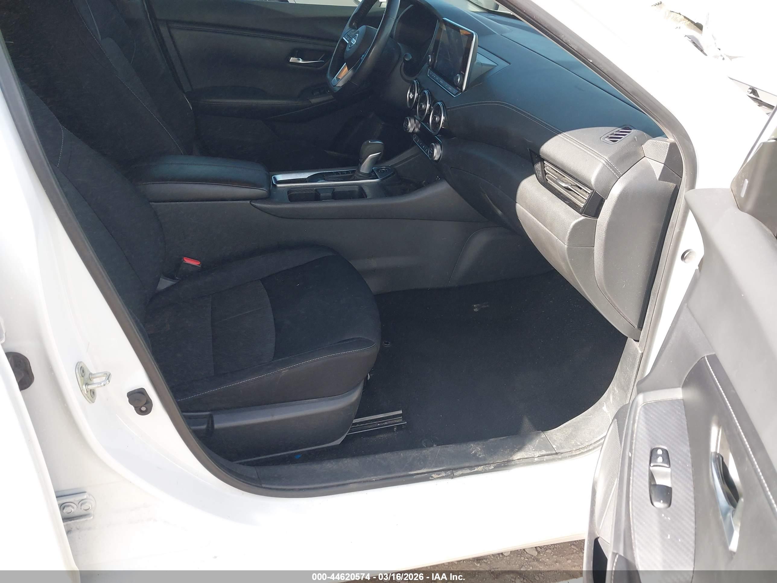 NISSAN SENTRA image 5