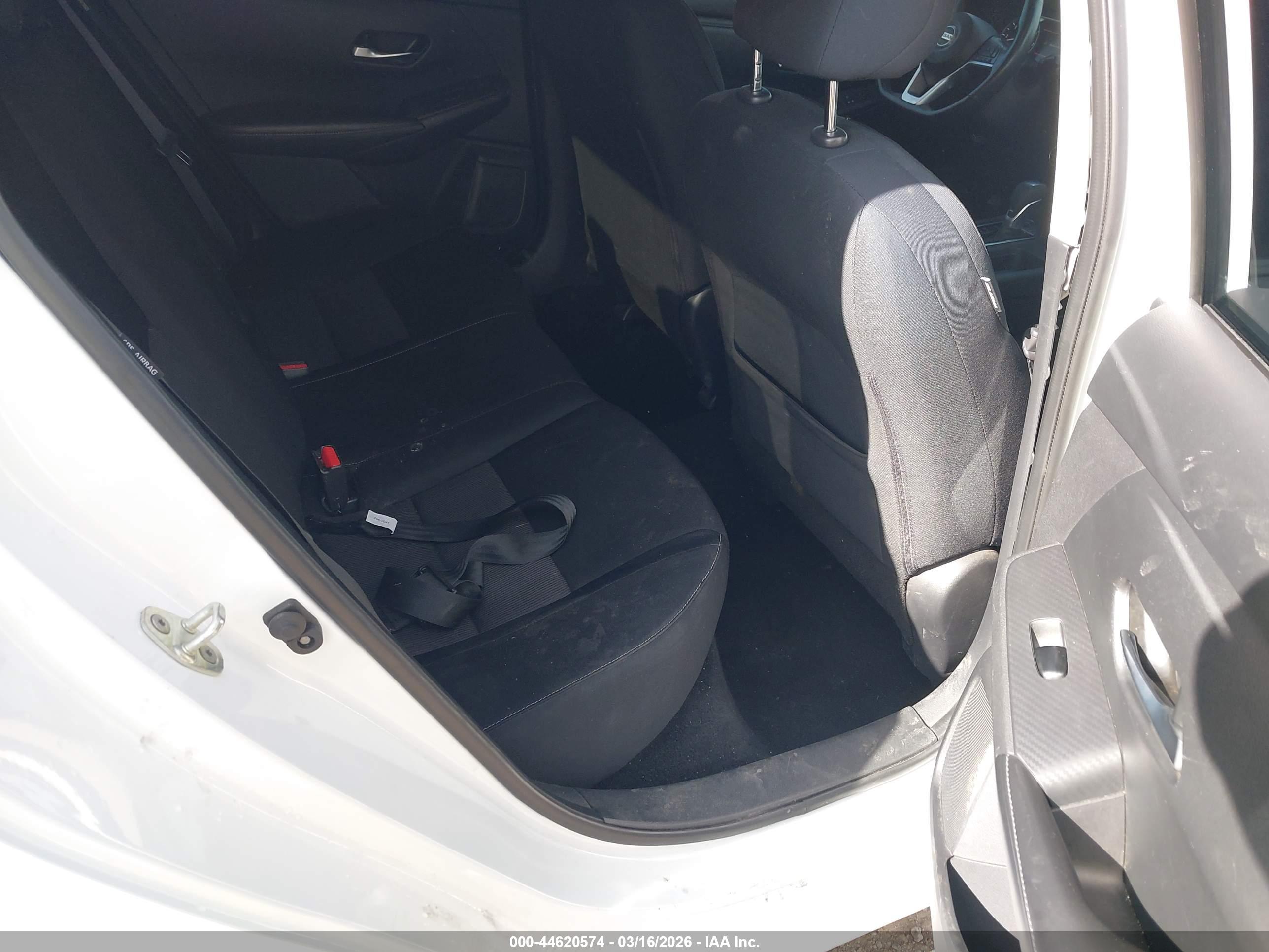 NISSAN SENTRA image 8