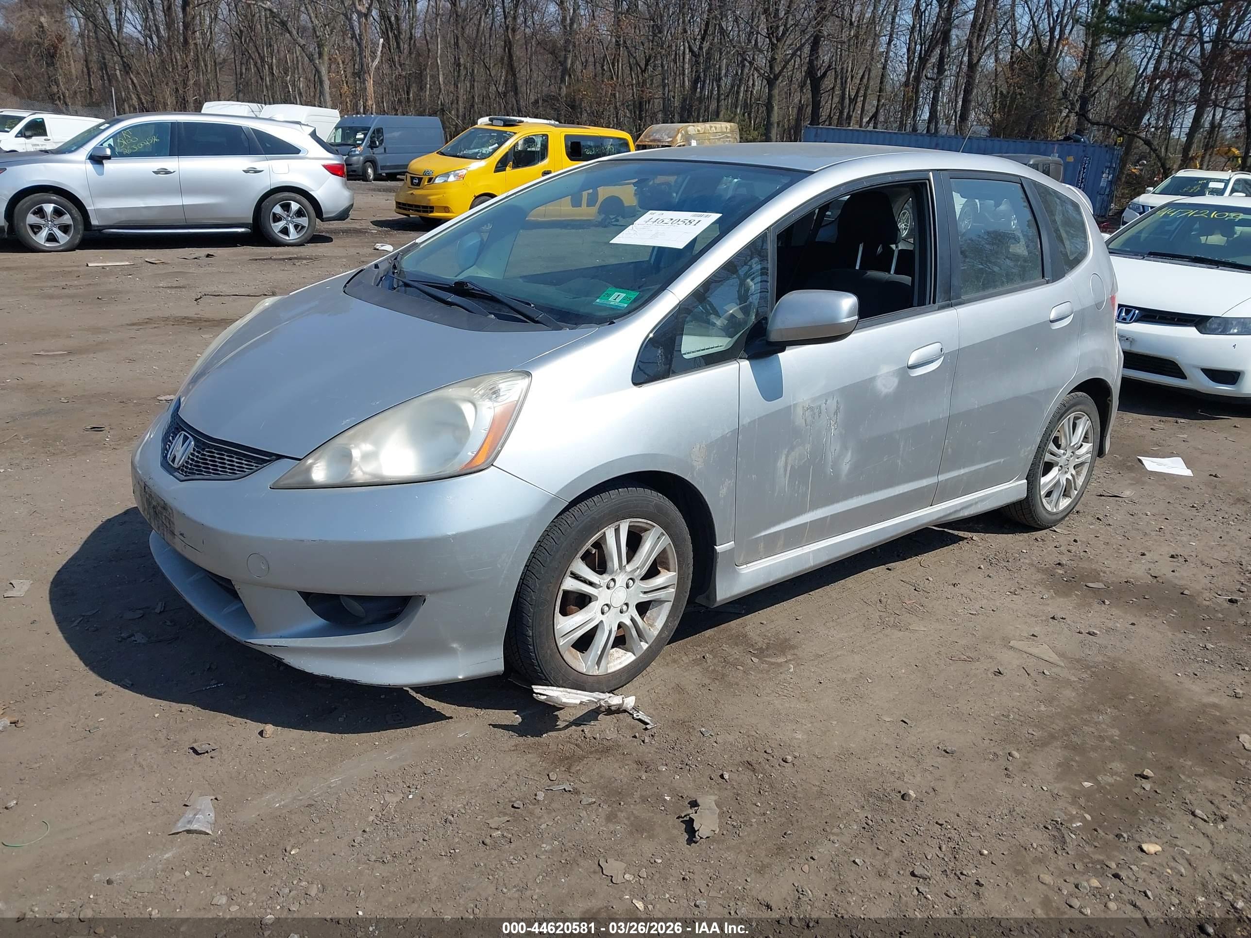 HONDA FIT image 2