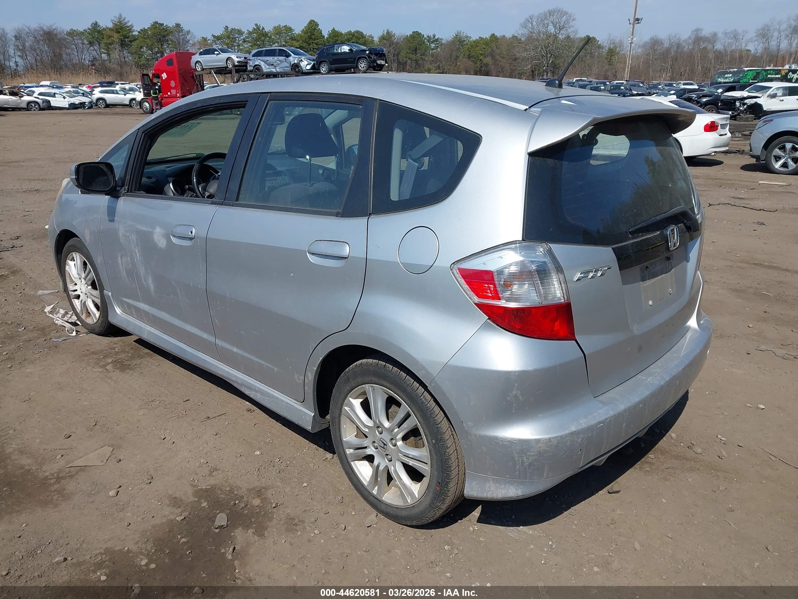 HONDA FIT image 3