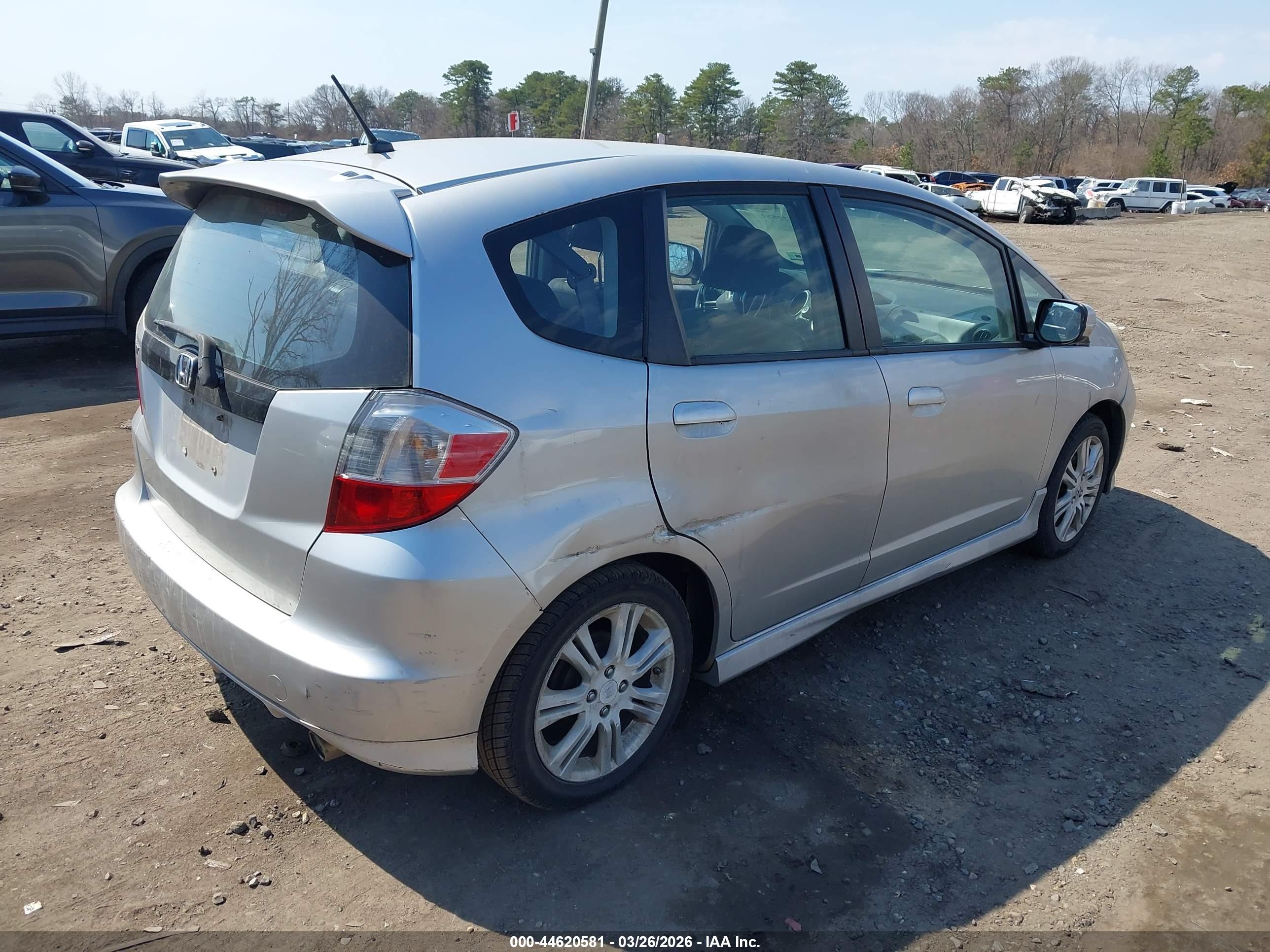 HONDA FIT image 4