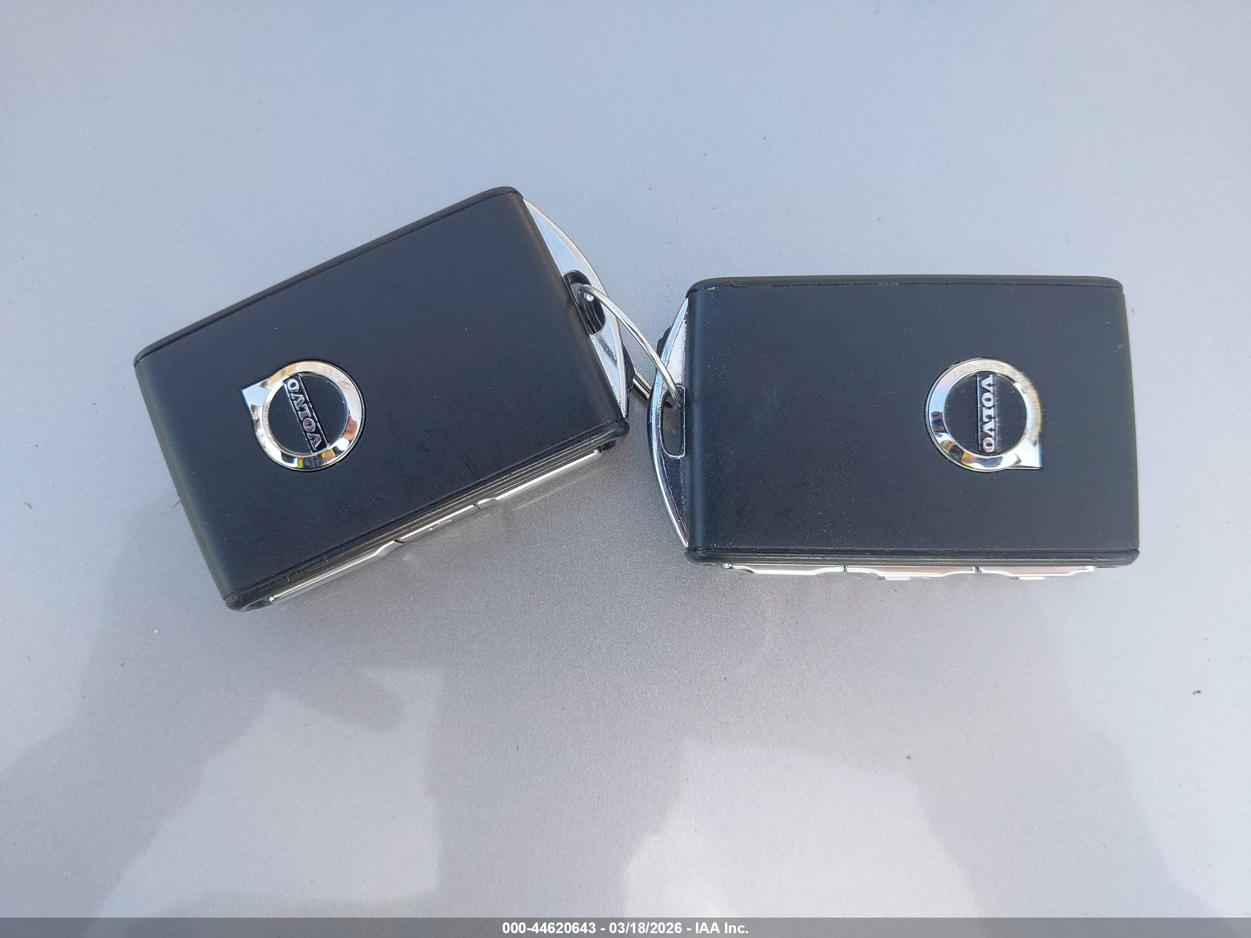 VOLVO XC90 image 11