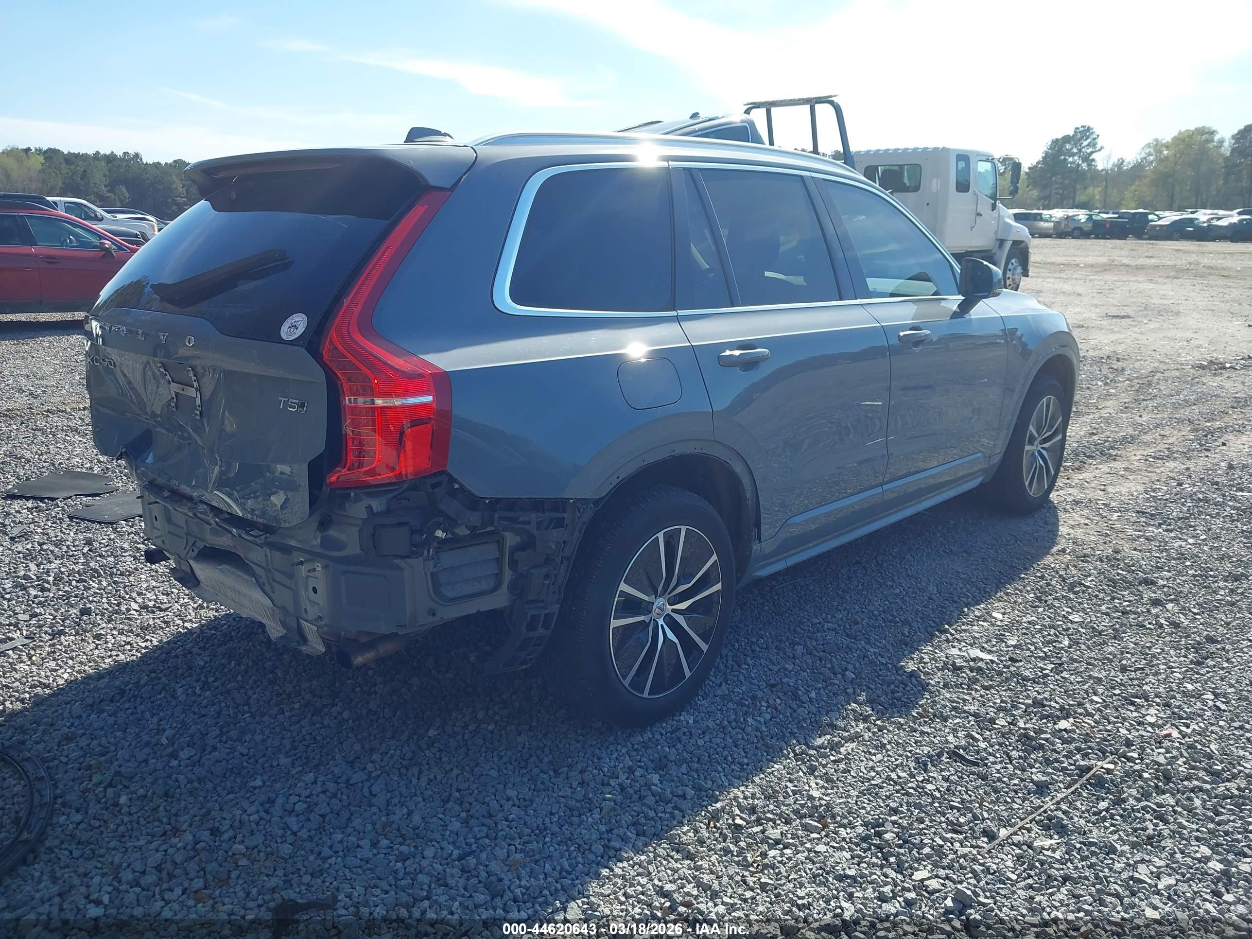 VOLVO XC90 image 4