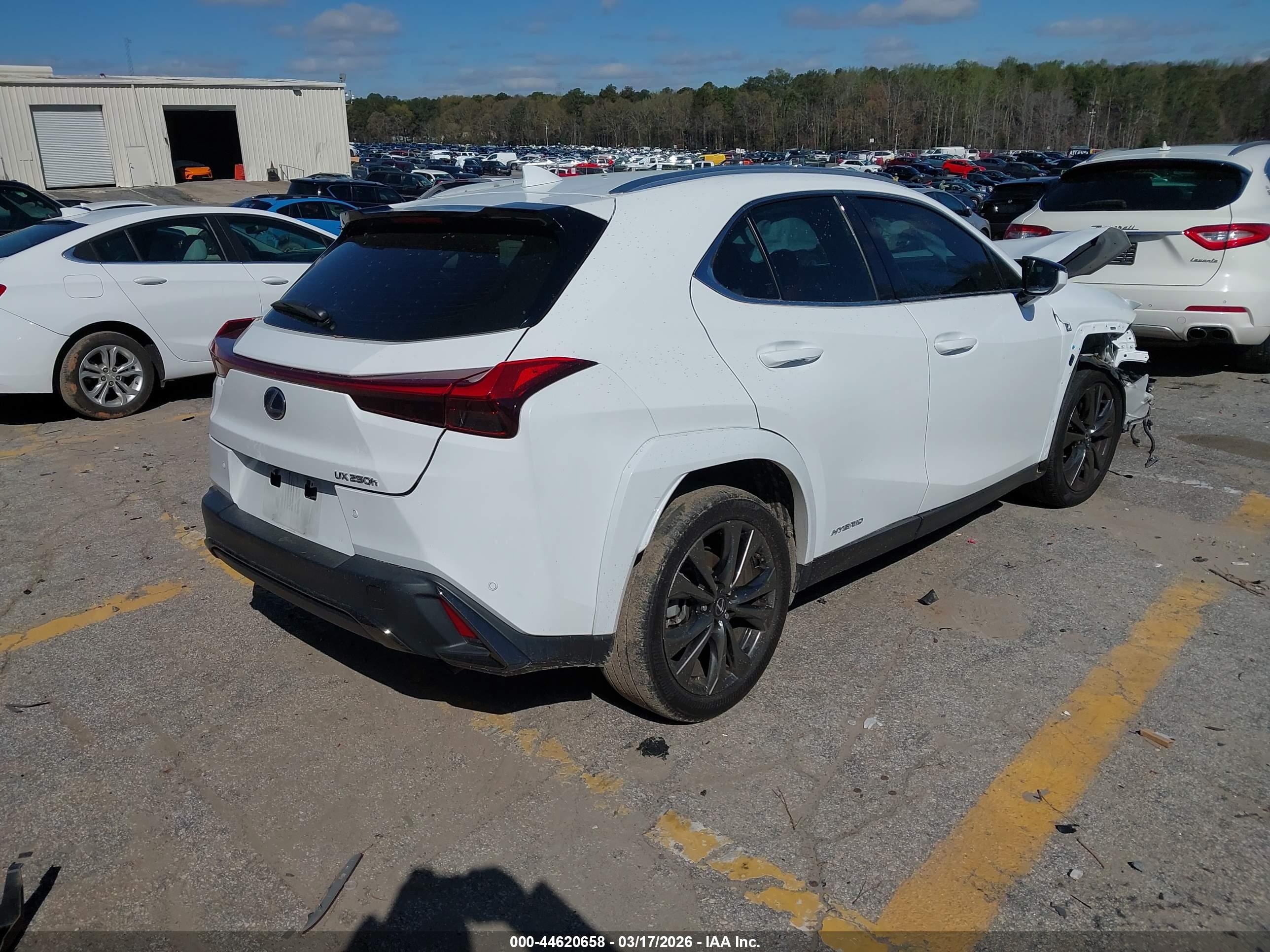 LEXUS UX image 4