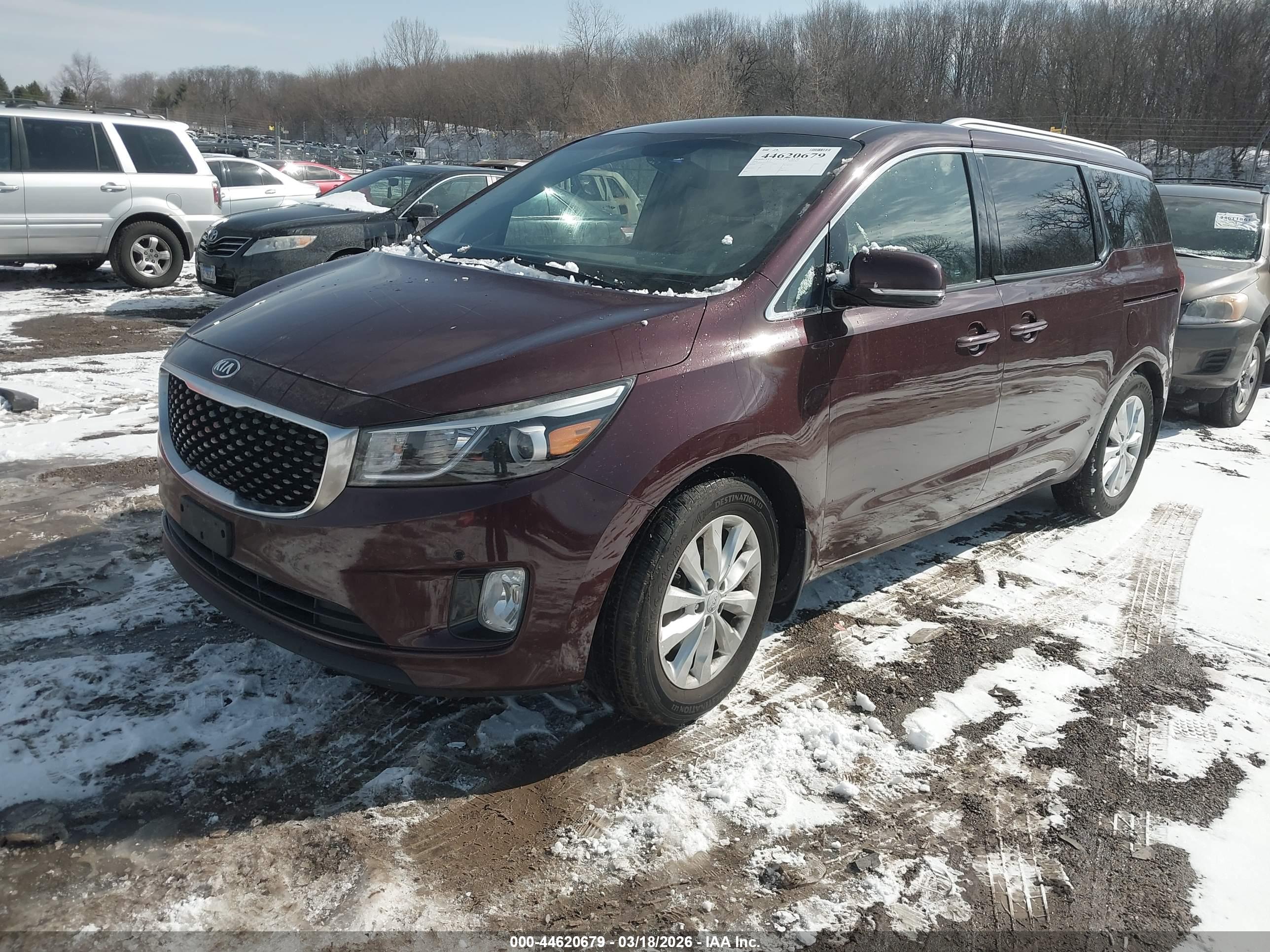 KIA SEDONA image 2