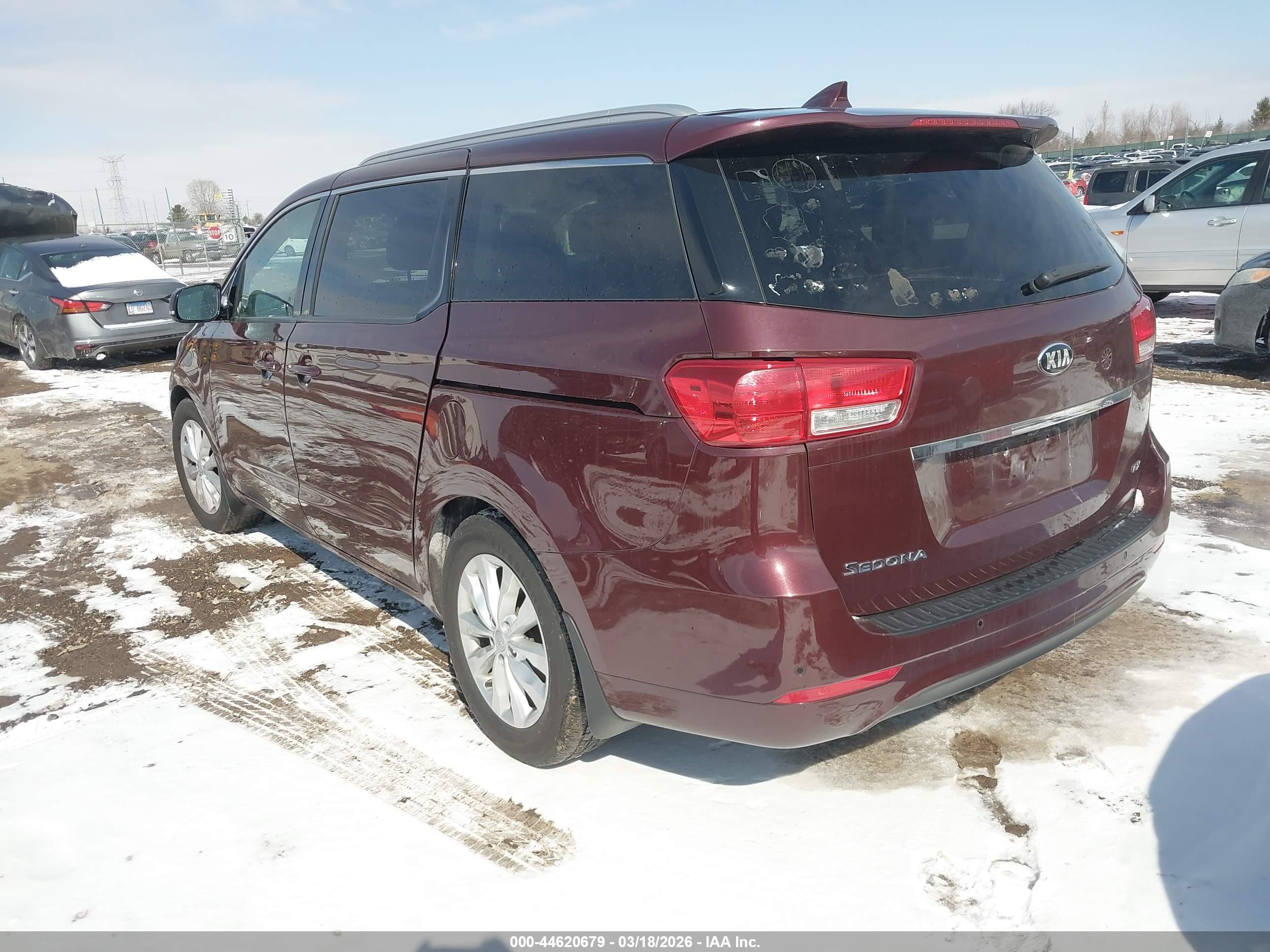 KIA SEDONA image 3
