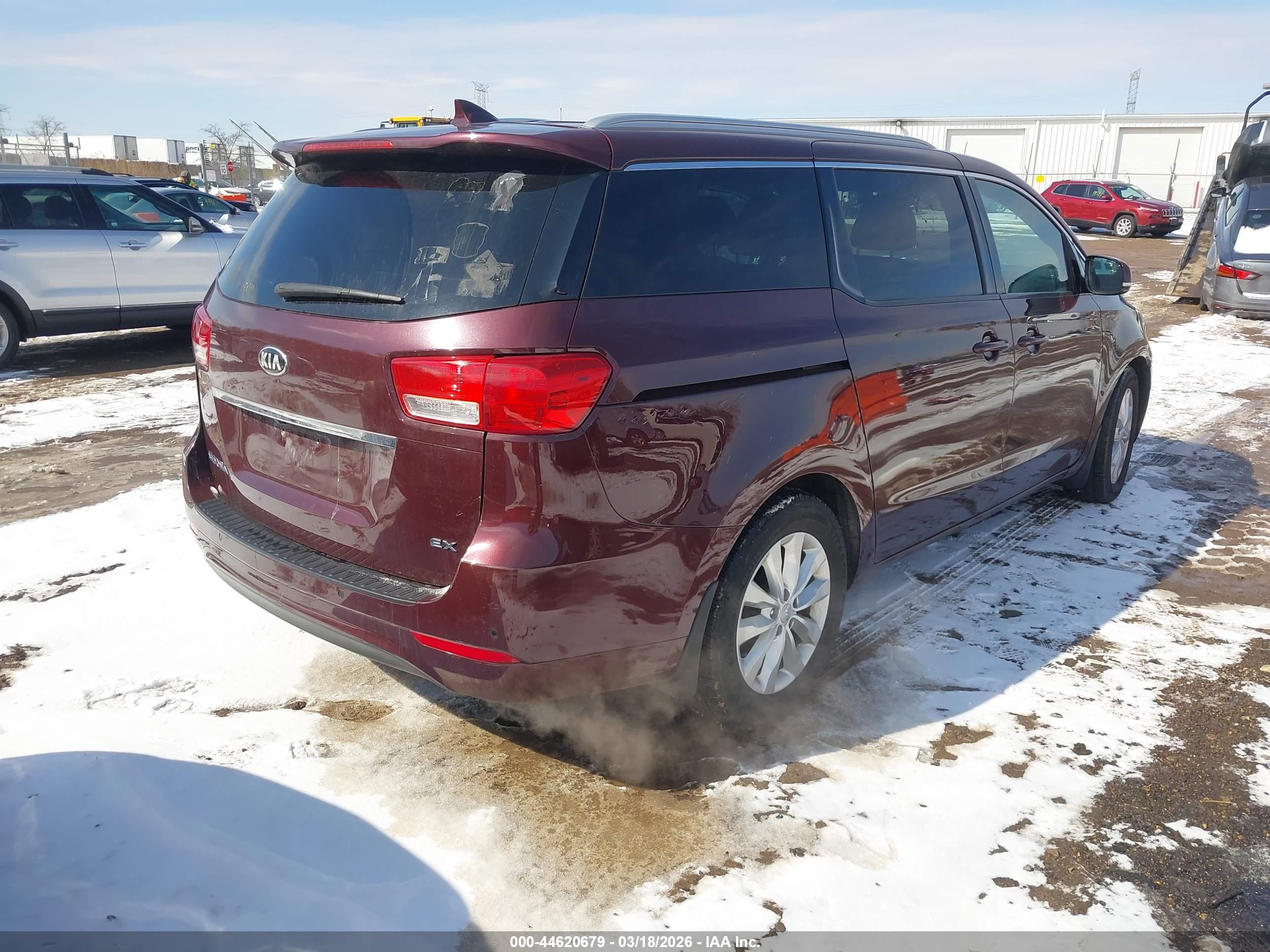 KIA SEDONA image 4