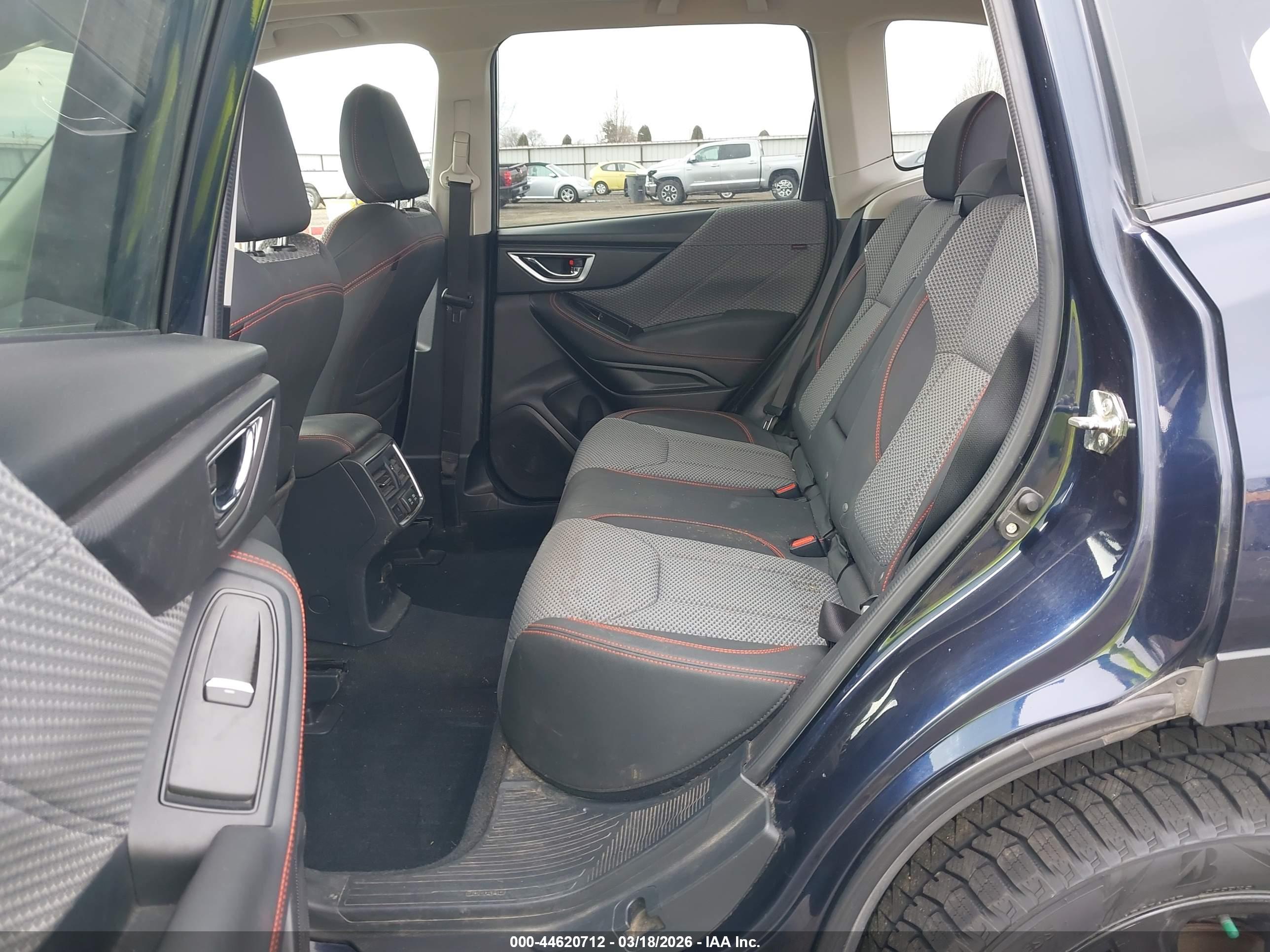 SUBARU FORESTER image 8