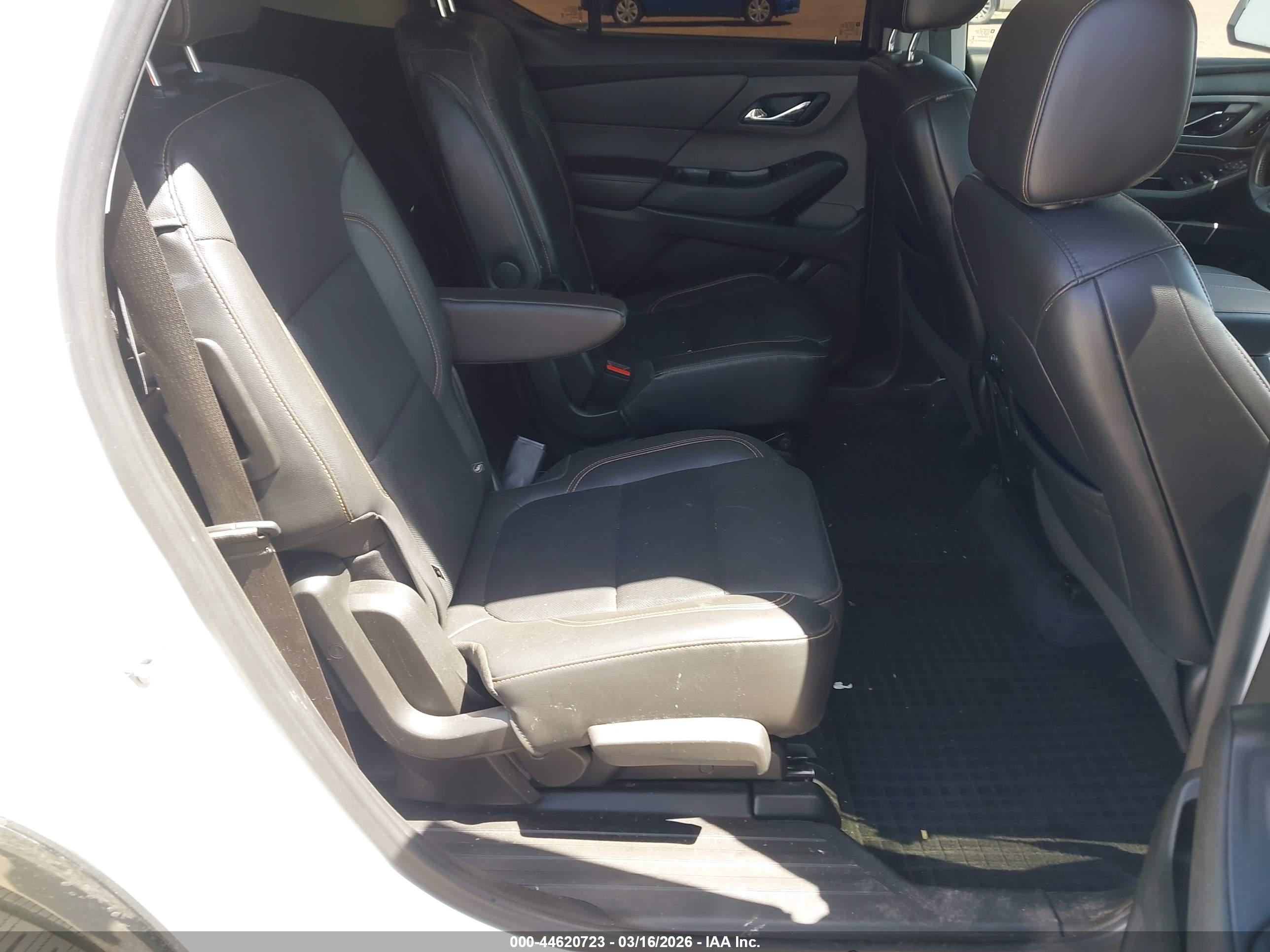 CHEVROLET TRAVERSE image 8