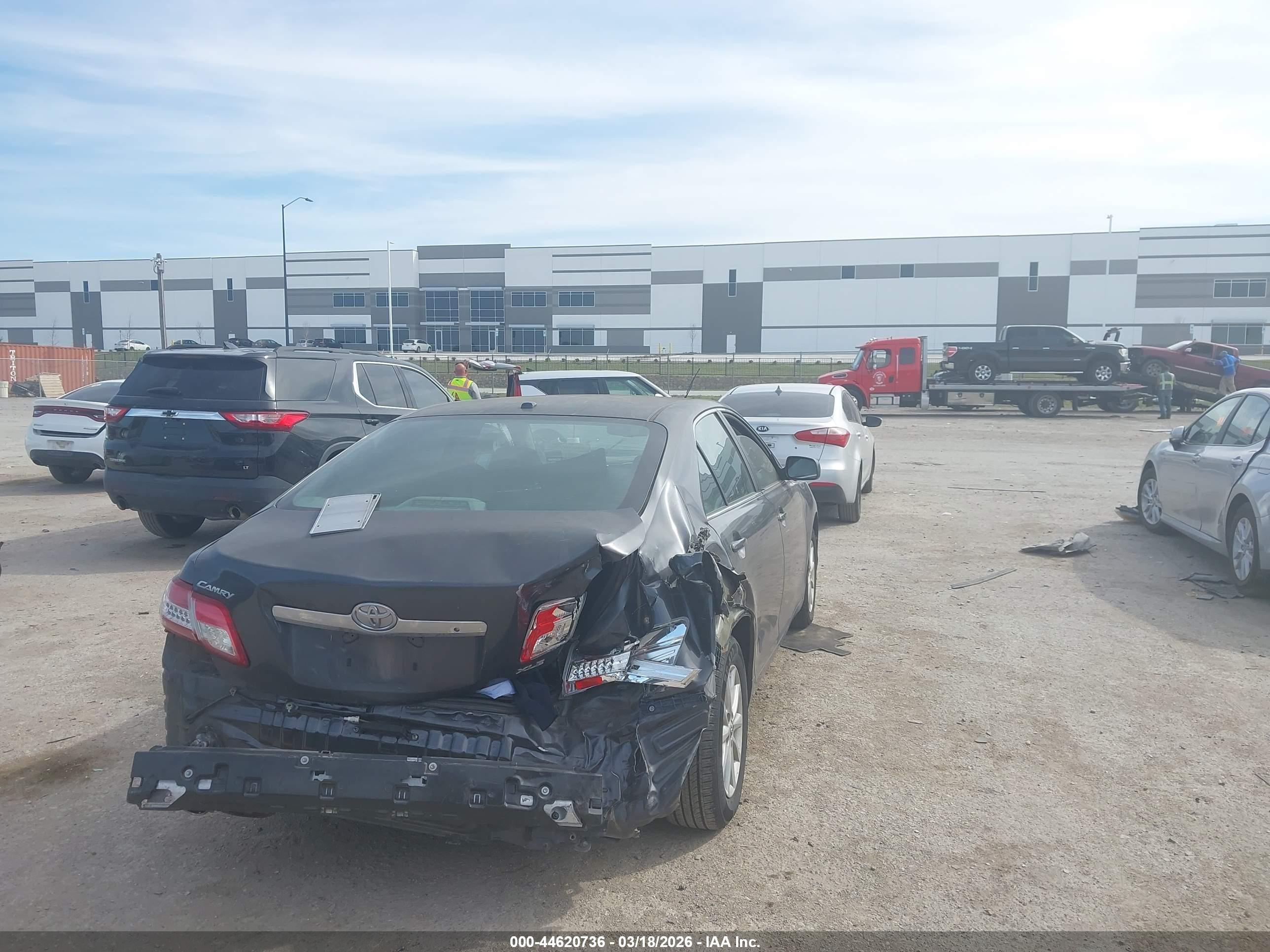 TOYOTA CAMRY image 4