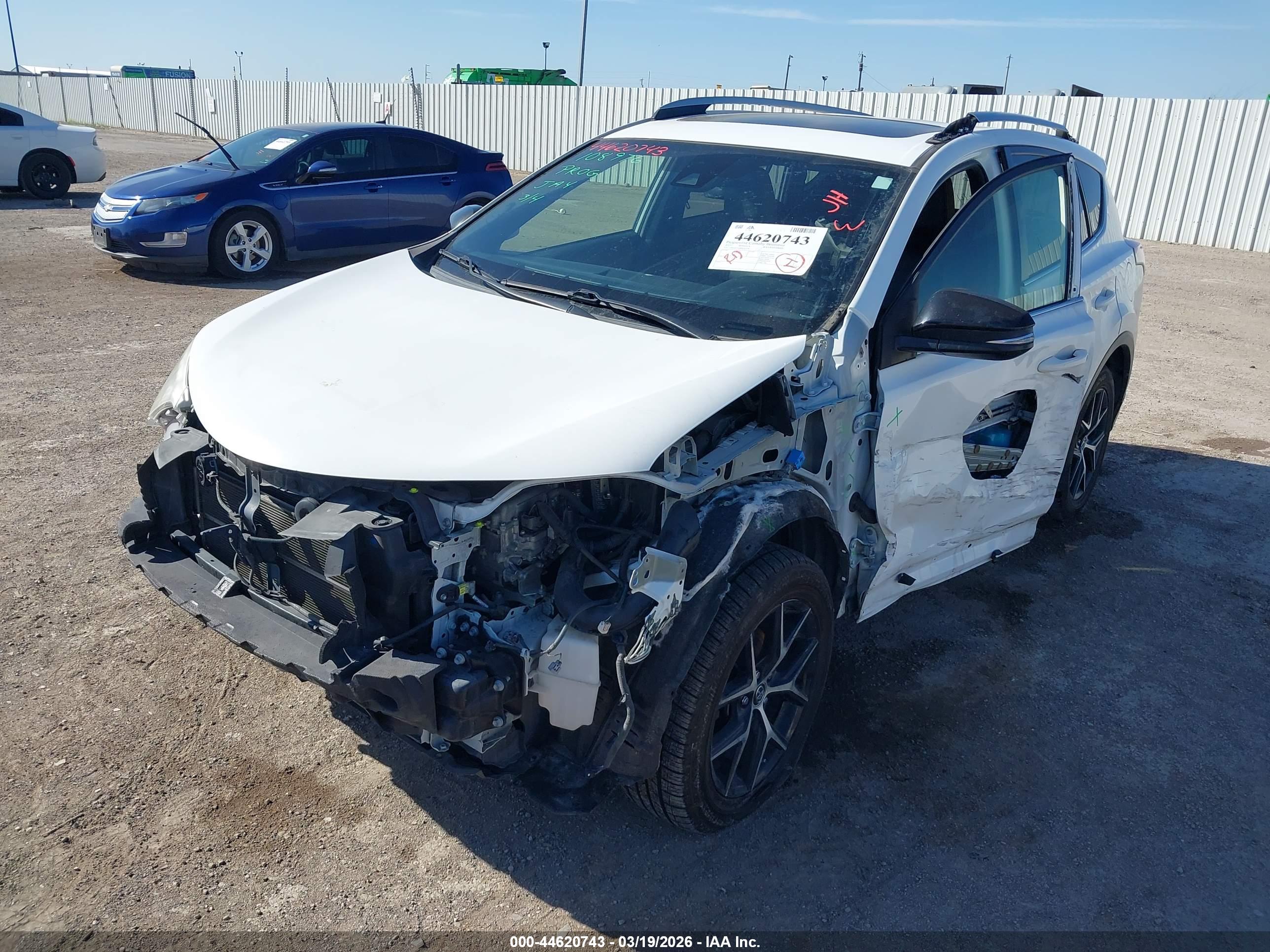 TOYOTA RAV4 image 2