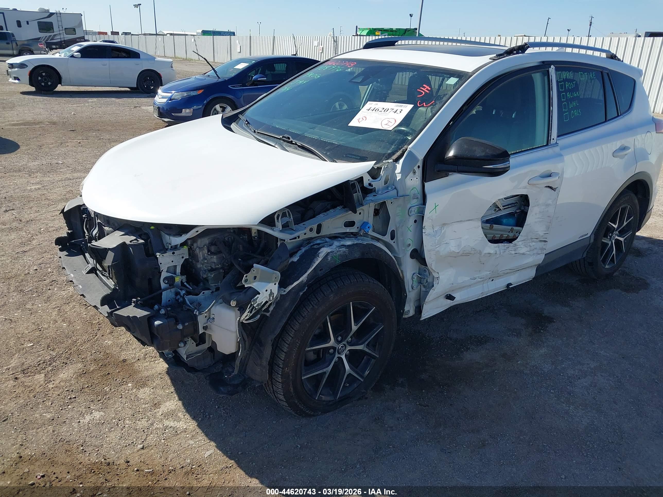 TOYOTA RAV4 image 6