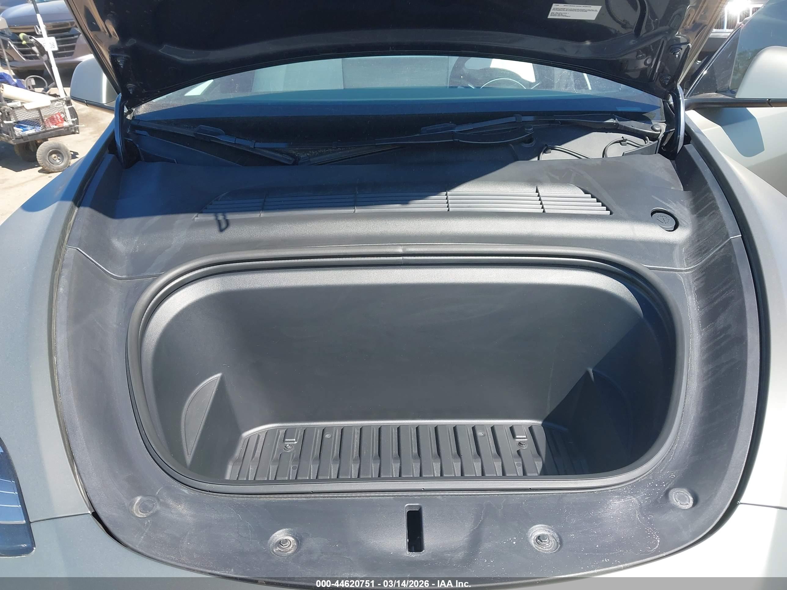 TESLA MODEL image 10