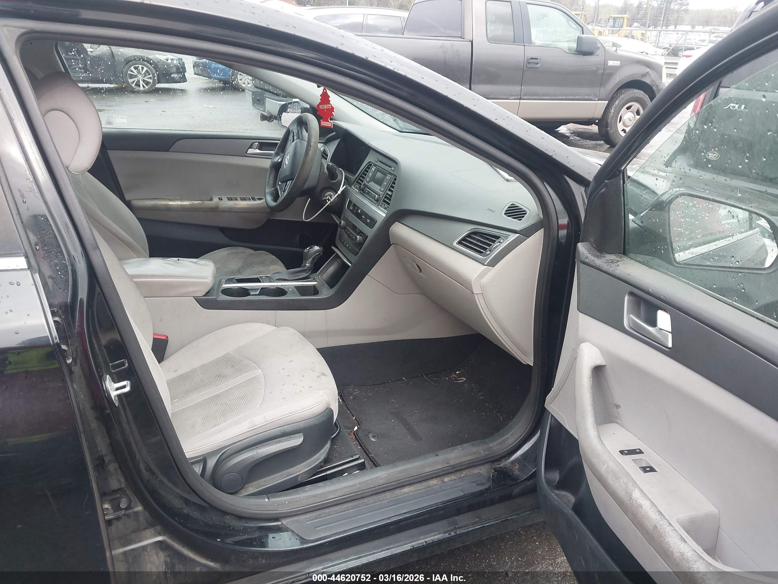 HYUNDAI SONATA image 5