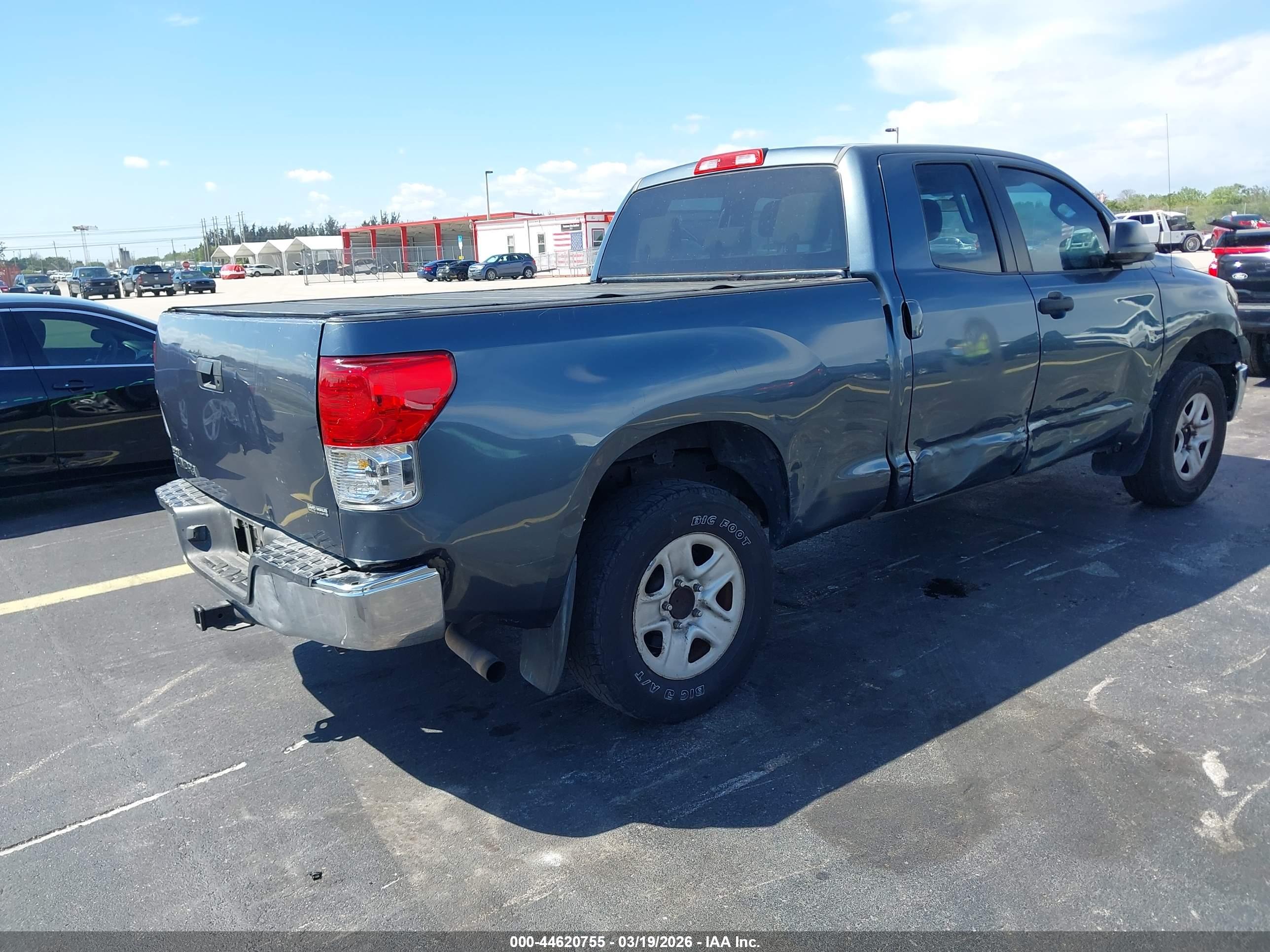 TOYOTA TUNDRA image 4