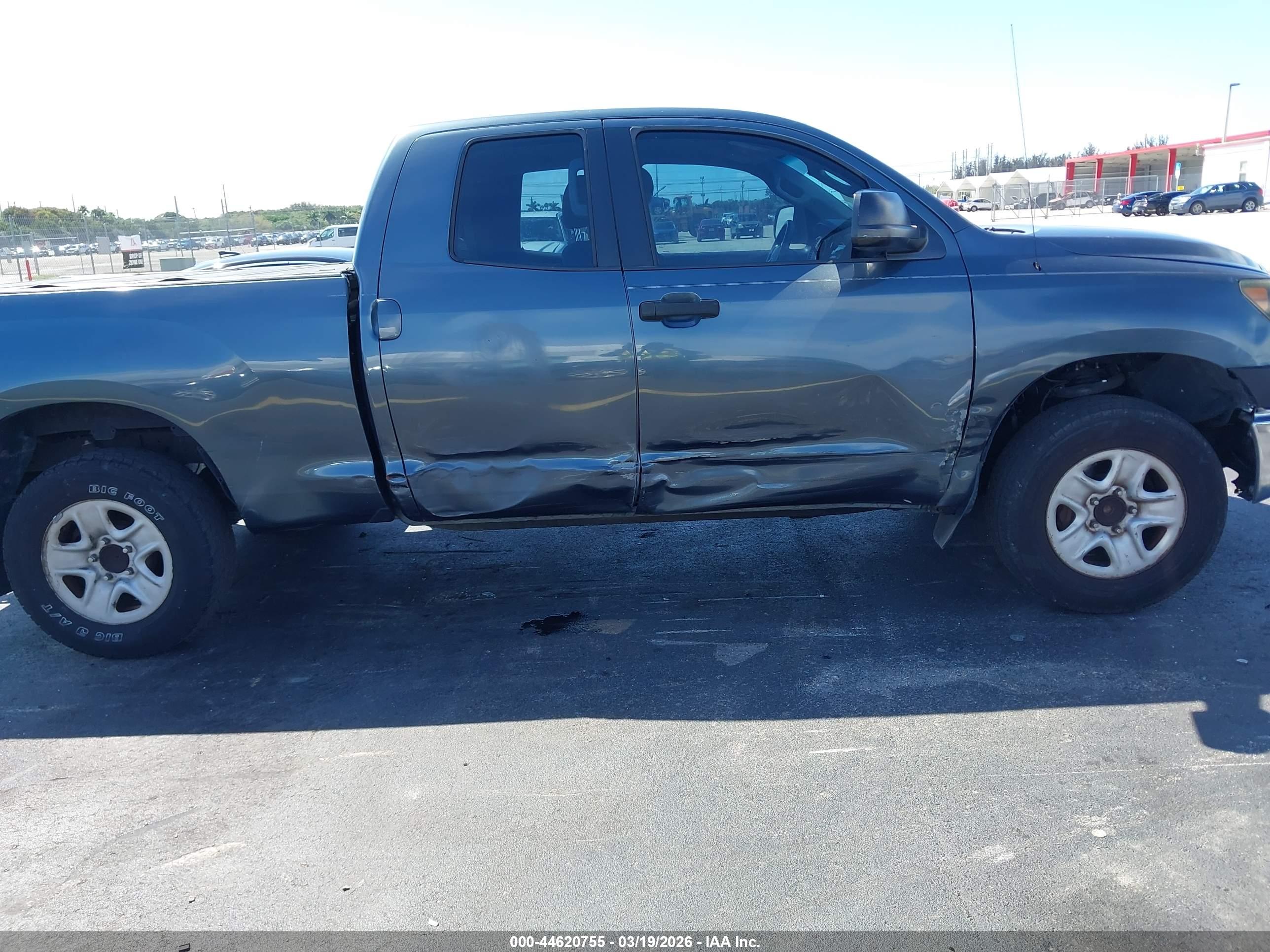 TOYOTA TUNDRA image 6