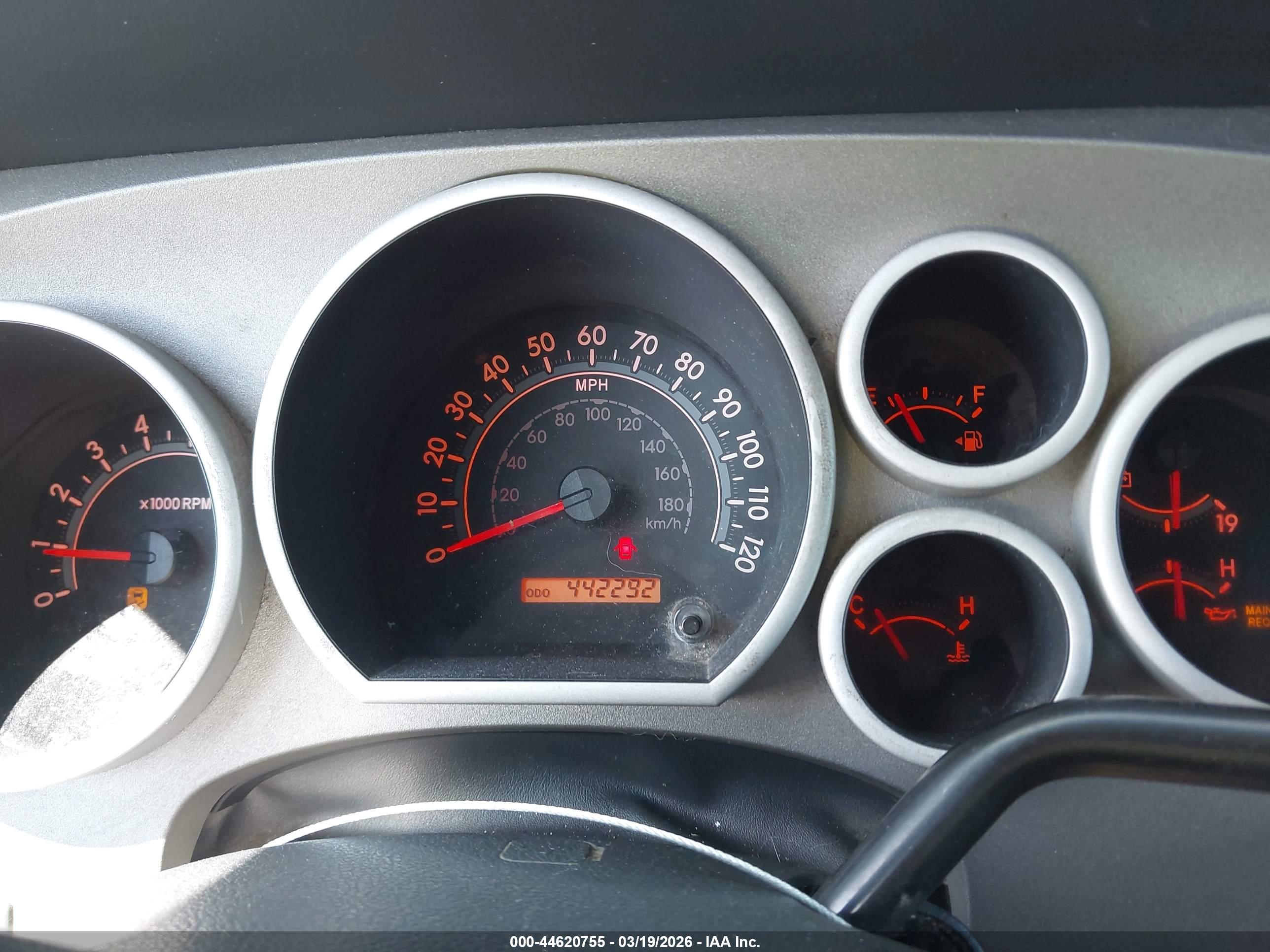 TOYOTA TUNDRA image 7