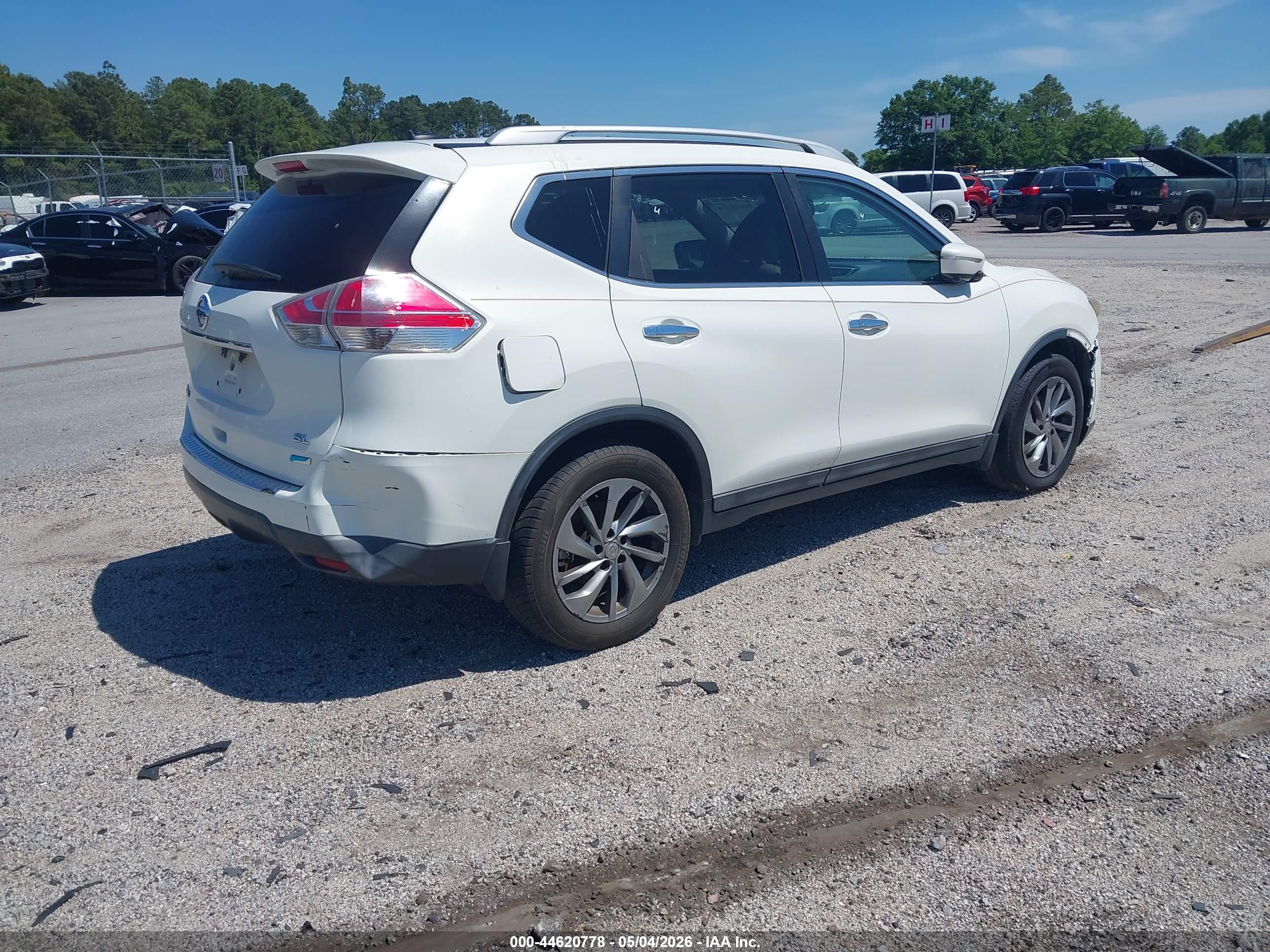 NISSAN ROGUE image 4