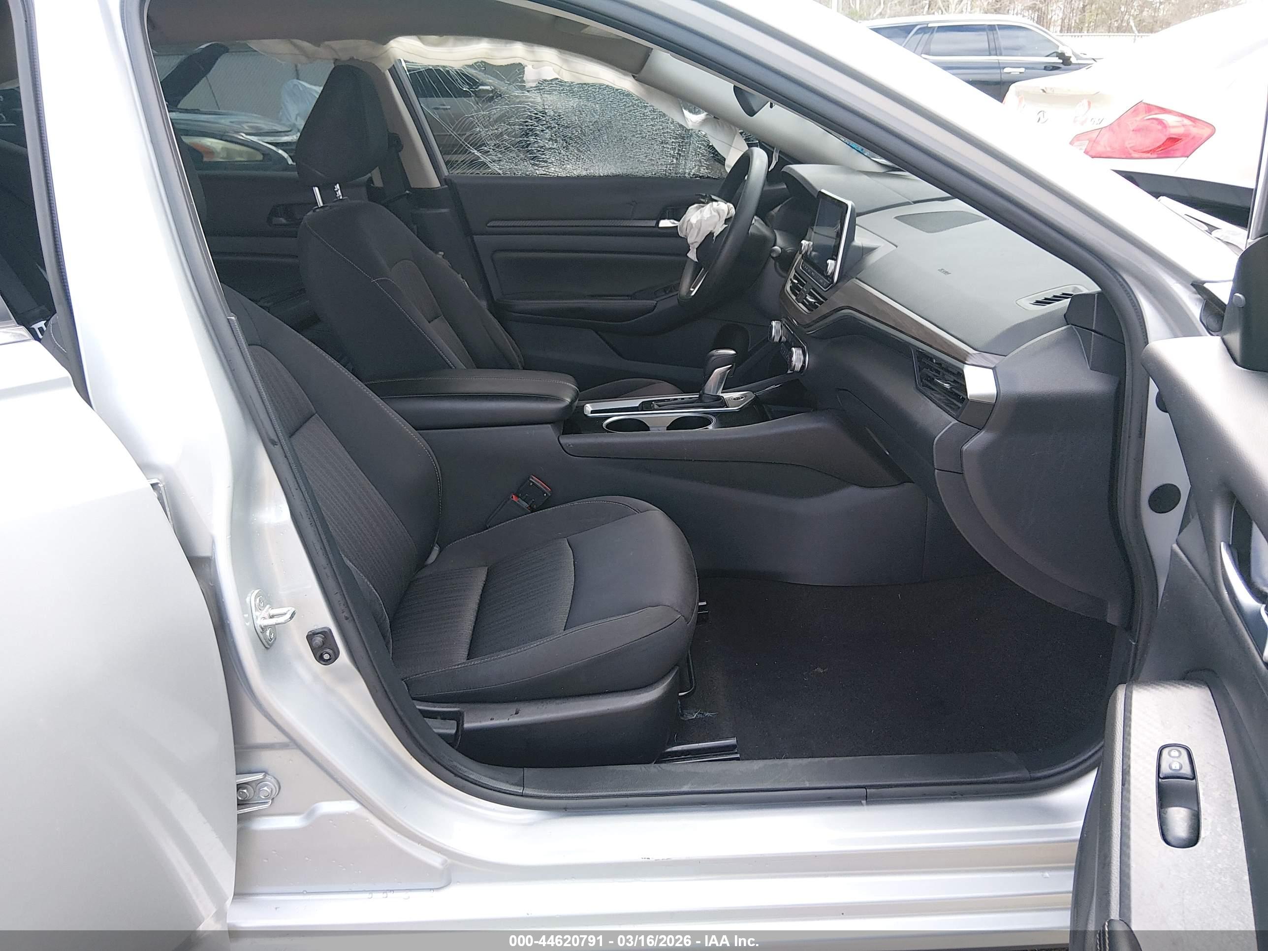 NISSAN ALTIMA image 5