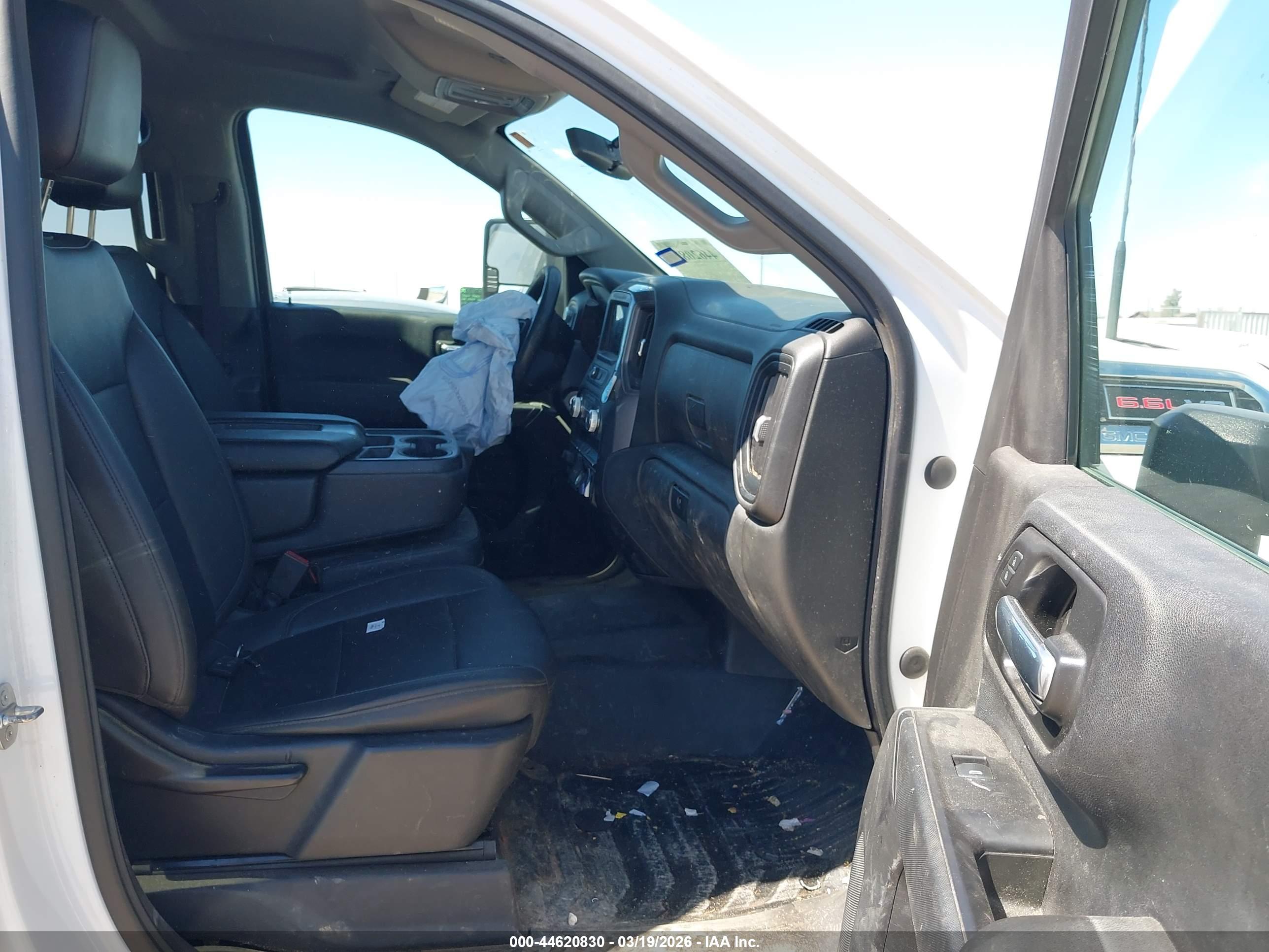 GMC SIERRA image 5