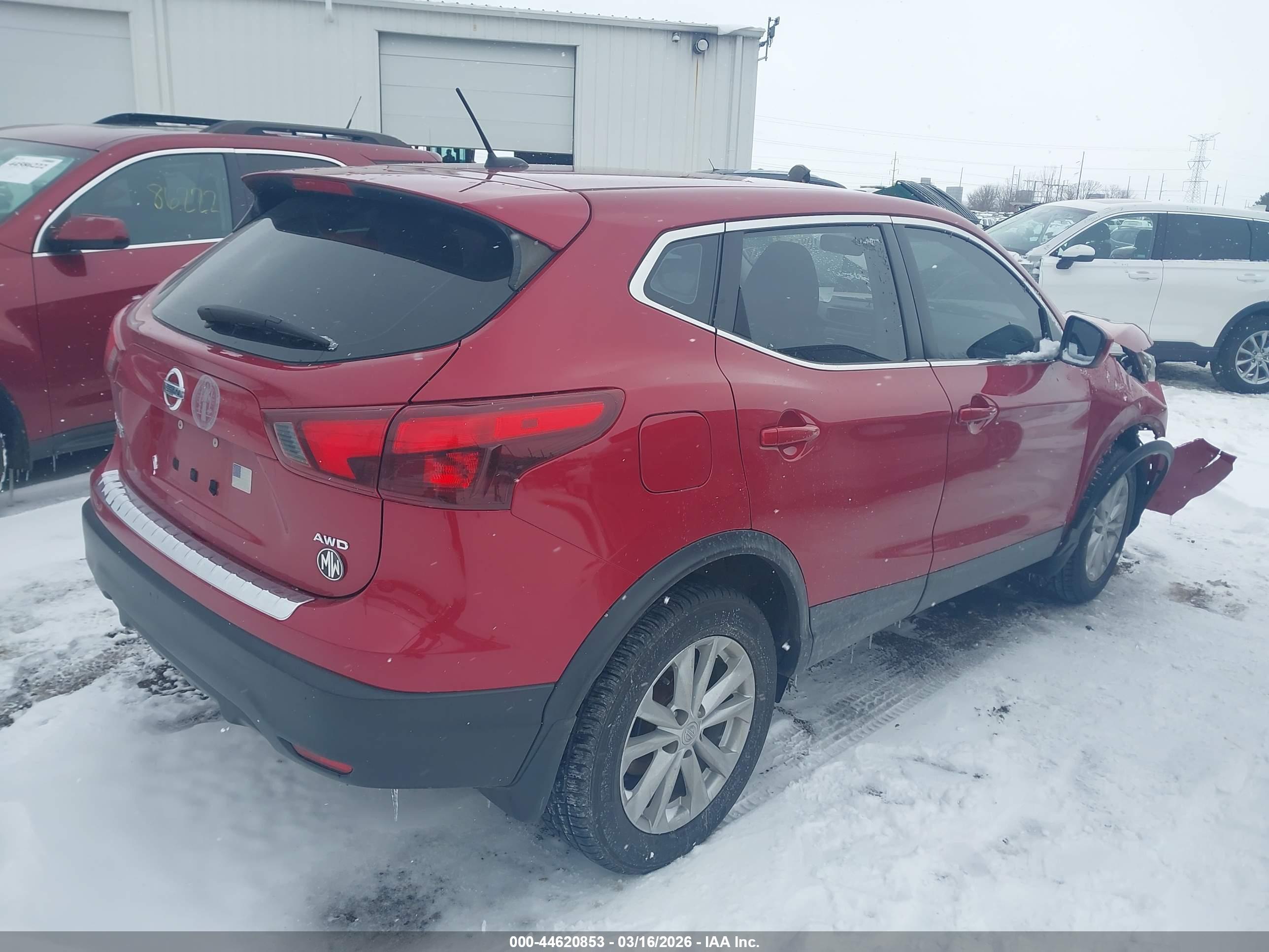 NISSAN ROGUE image 4