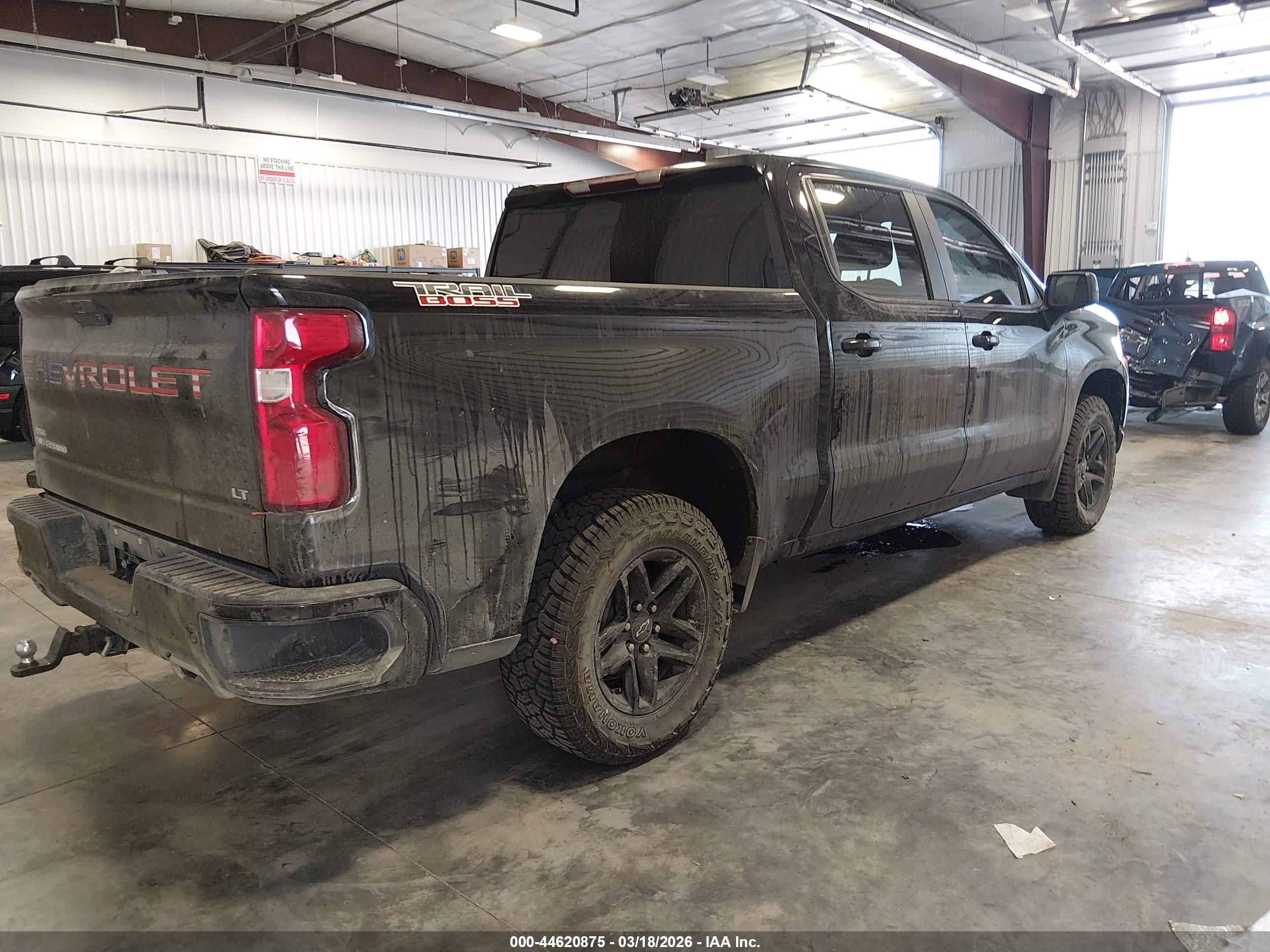CHEVROLET SILVERADO image 4