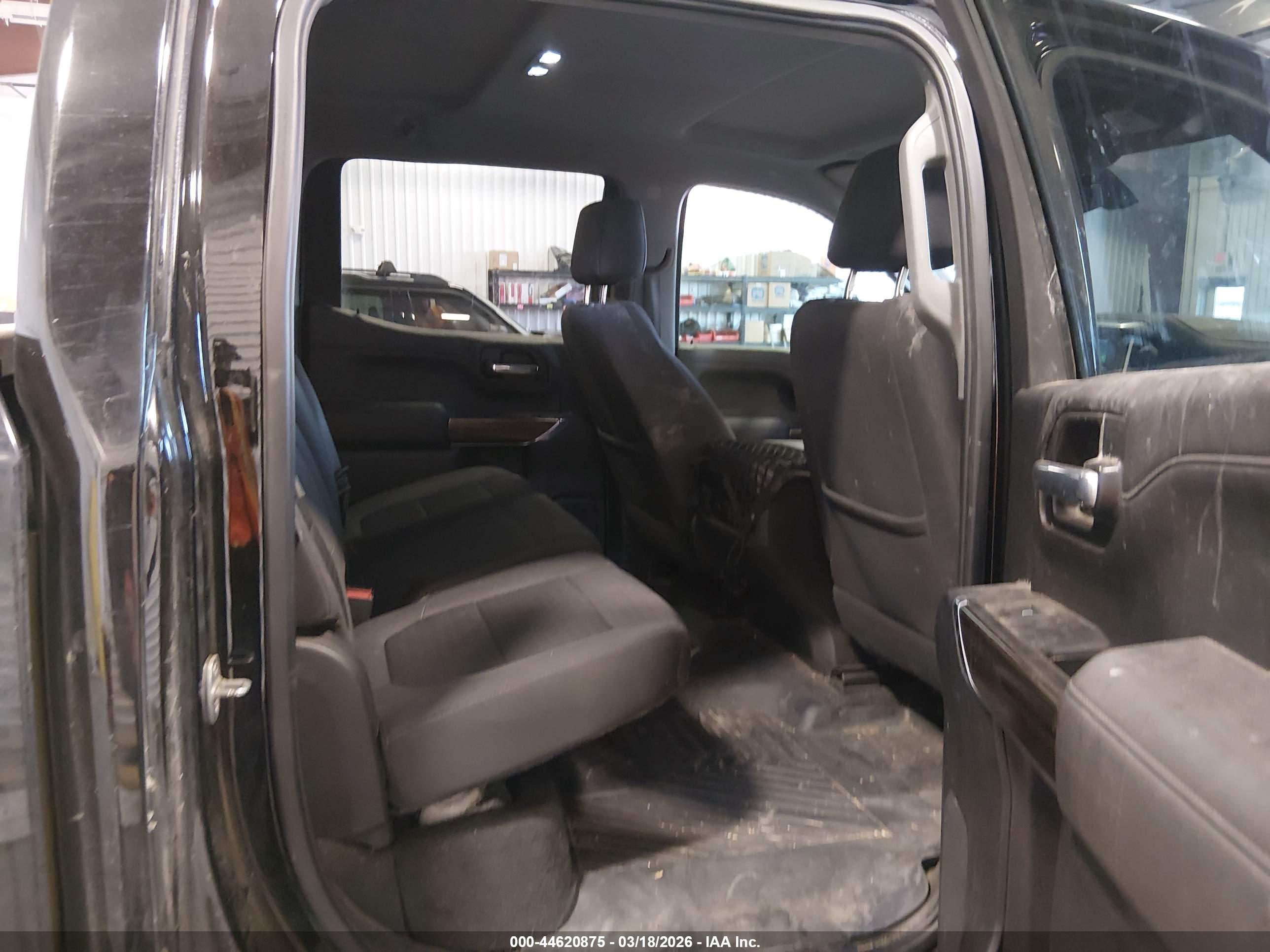 CHEVROLET SILVERADO image 8