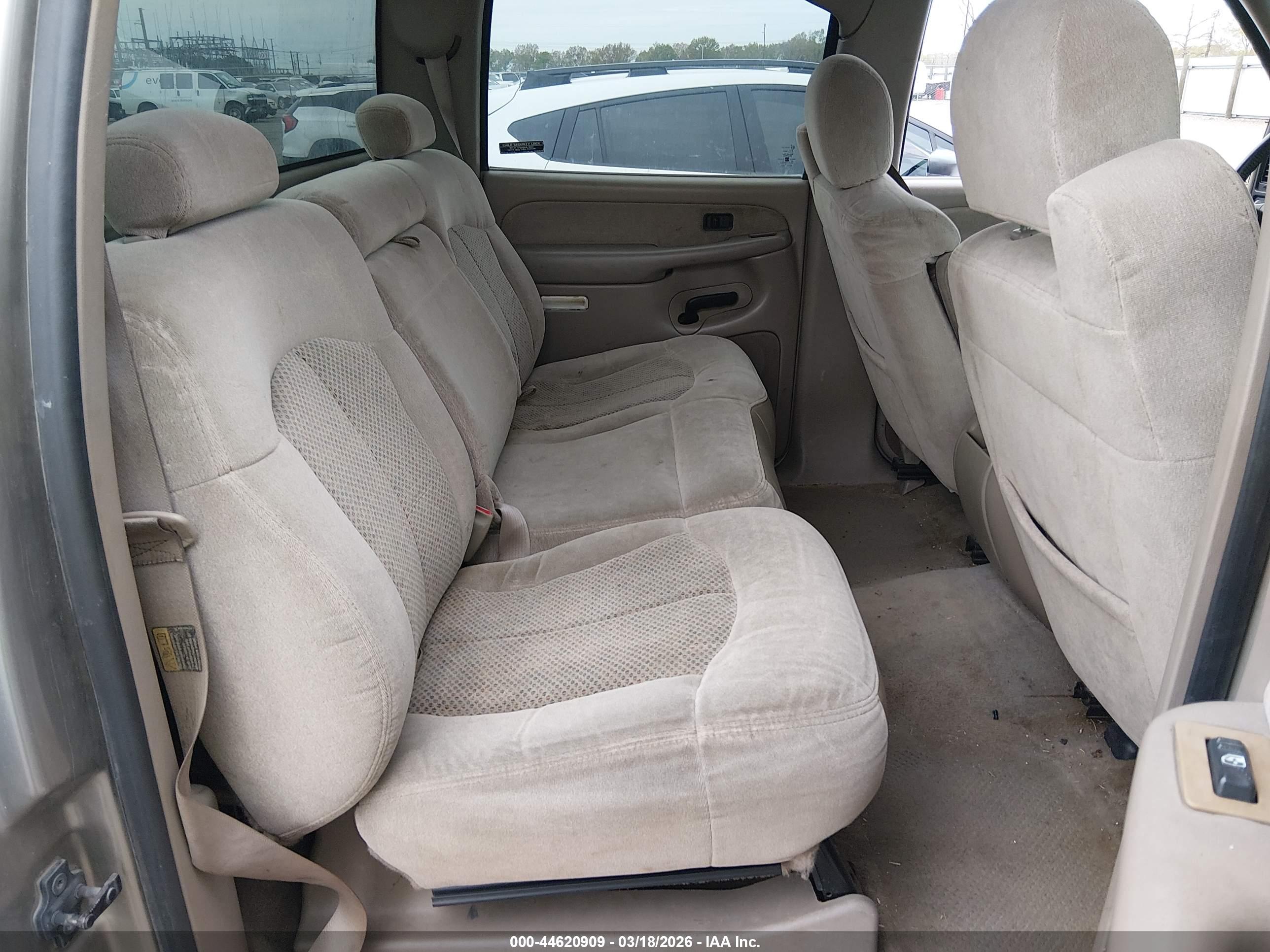 CHEVROLET SILVERADO image 8
