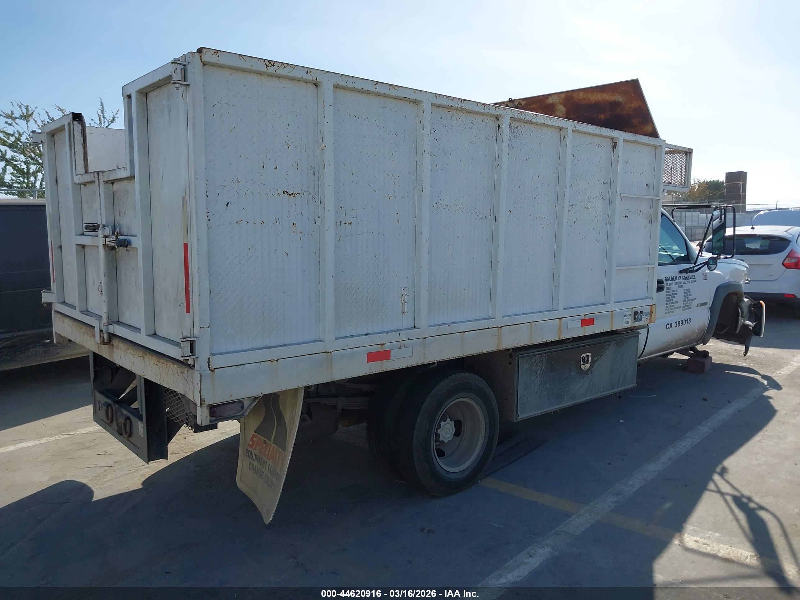 CHEVROLET SILVERADO image 4