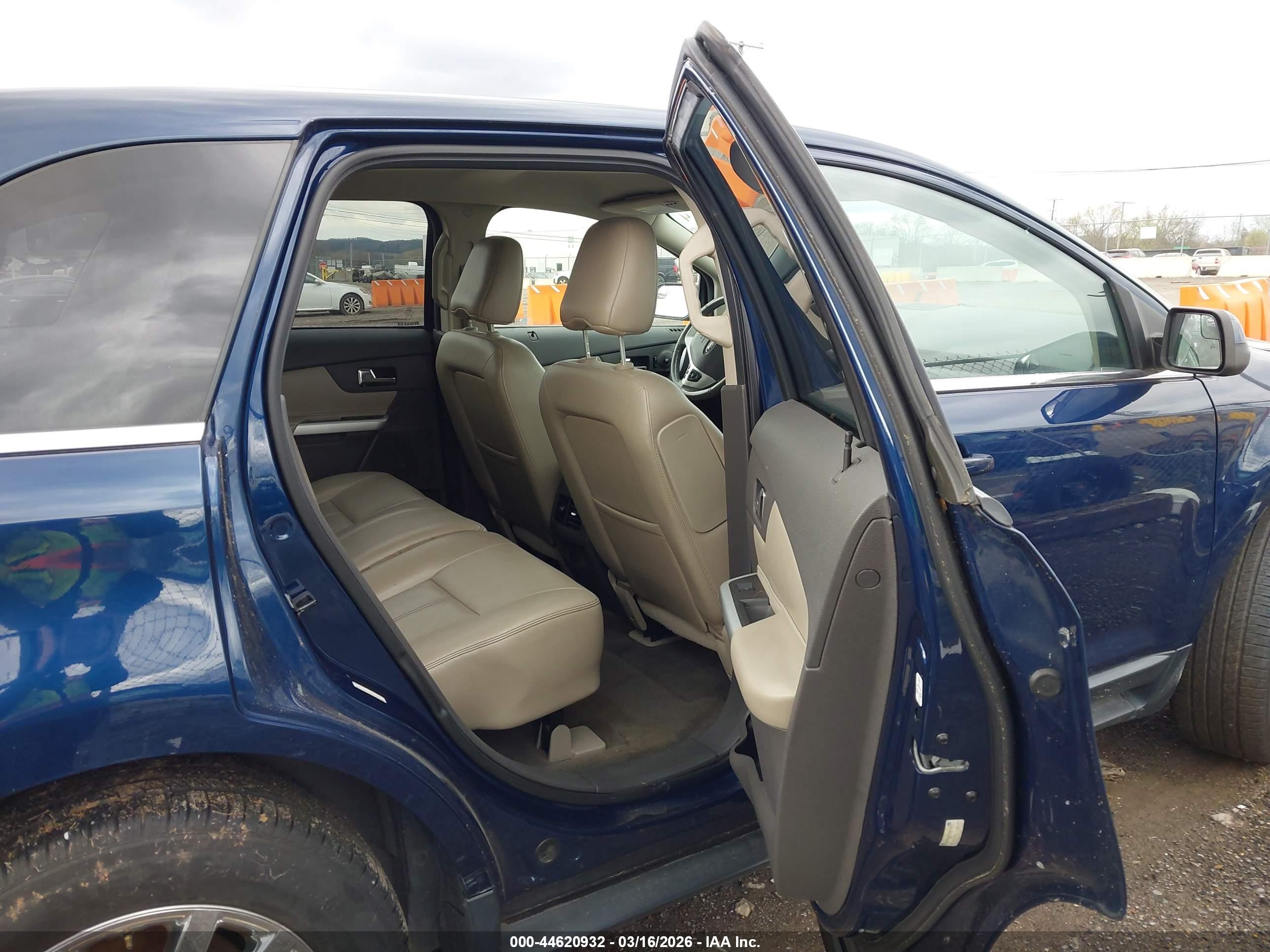 FORD EDGE image 8