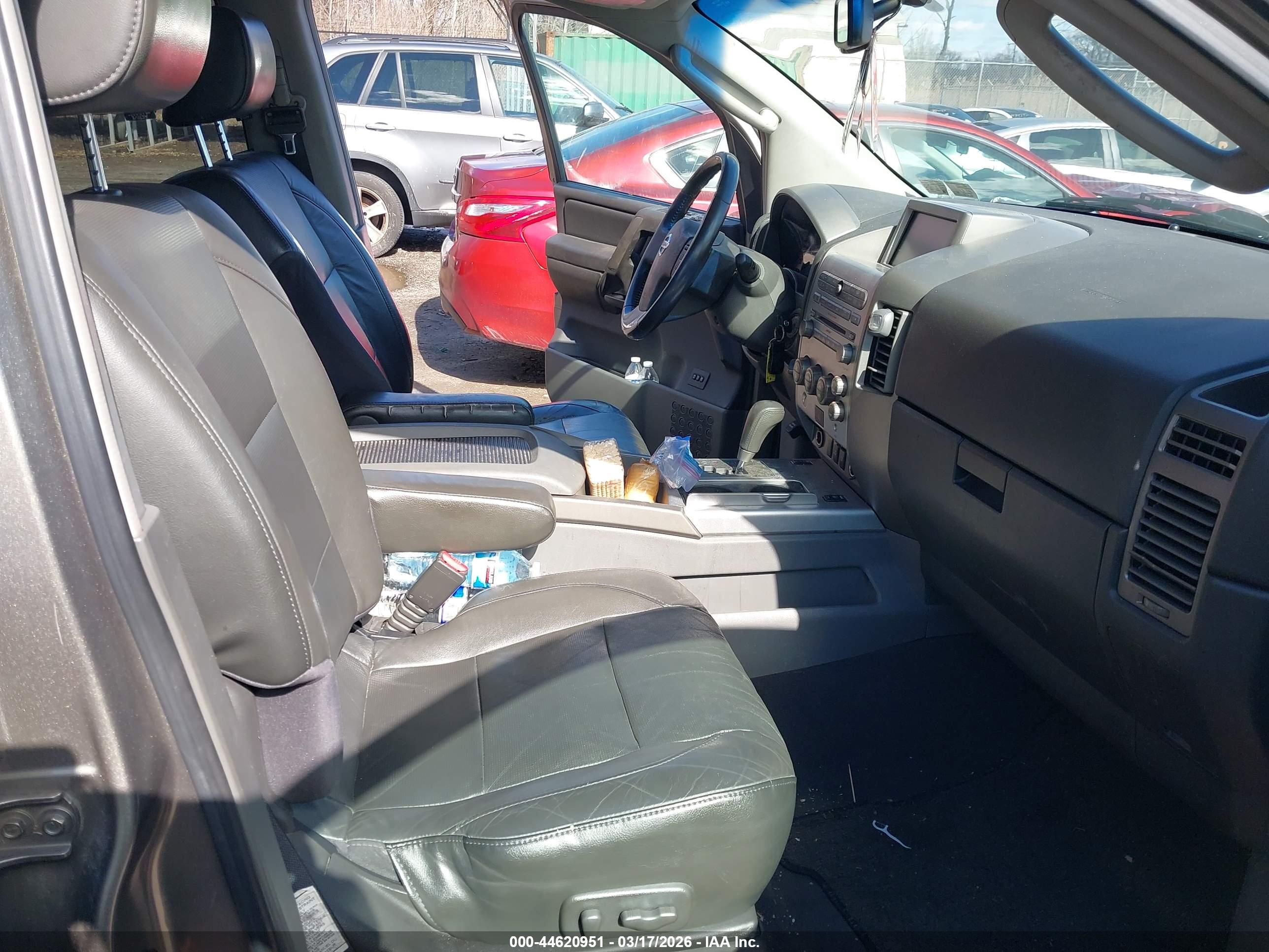 NISSAN ARMADA image 5