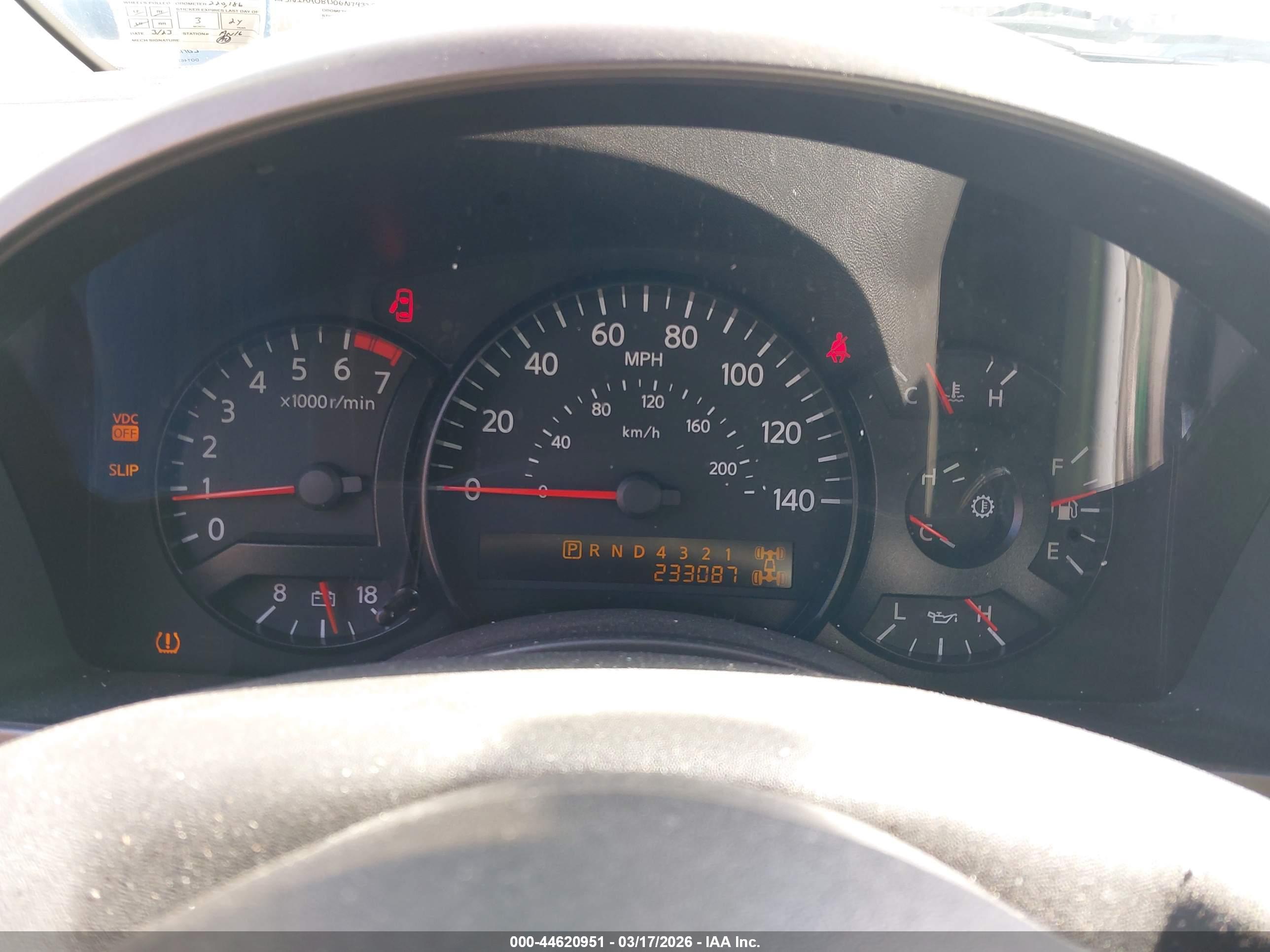 NISSAN ARMADA image 7
