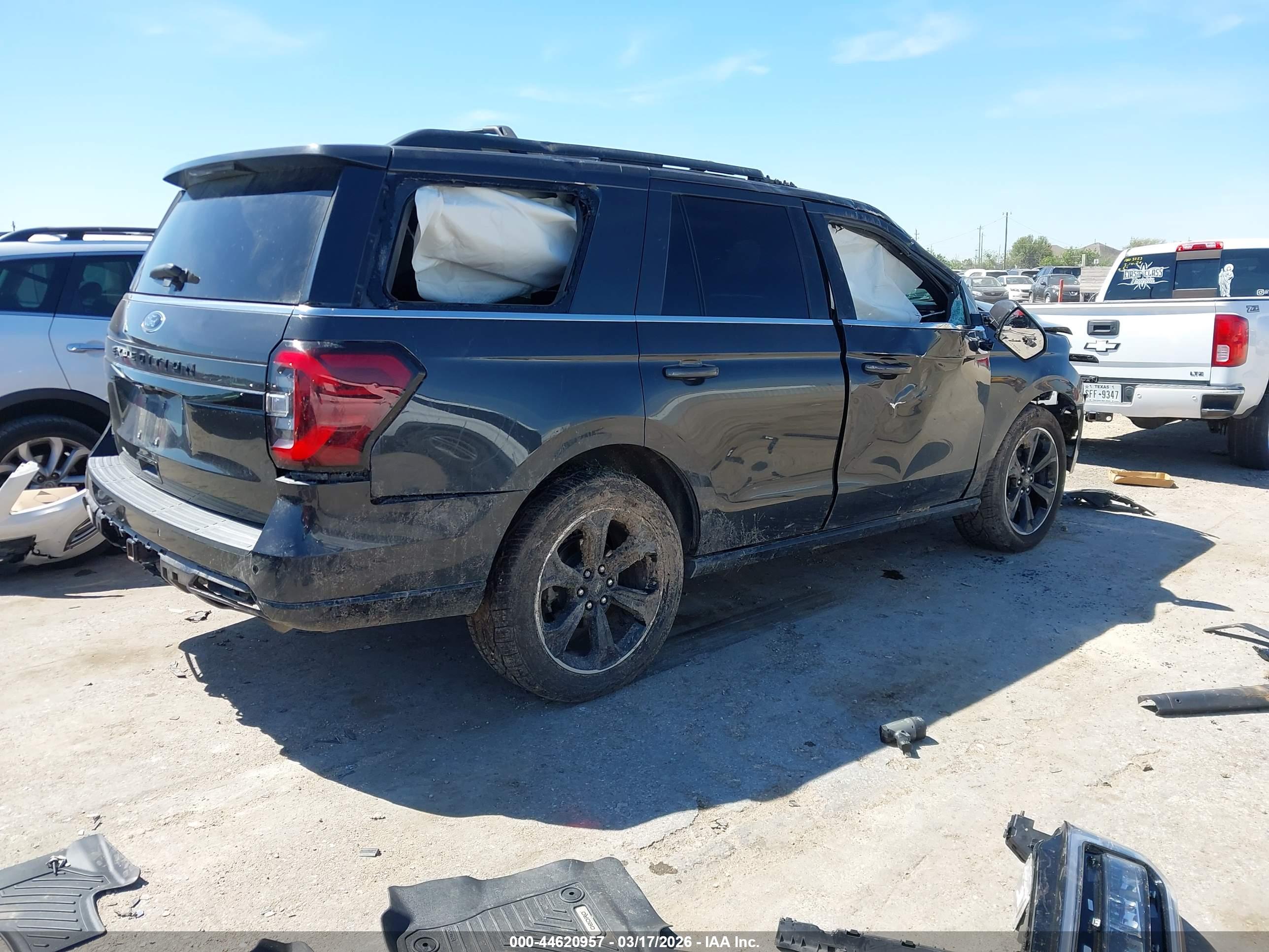 FORD EXPEDITION image 4