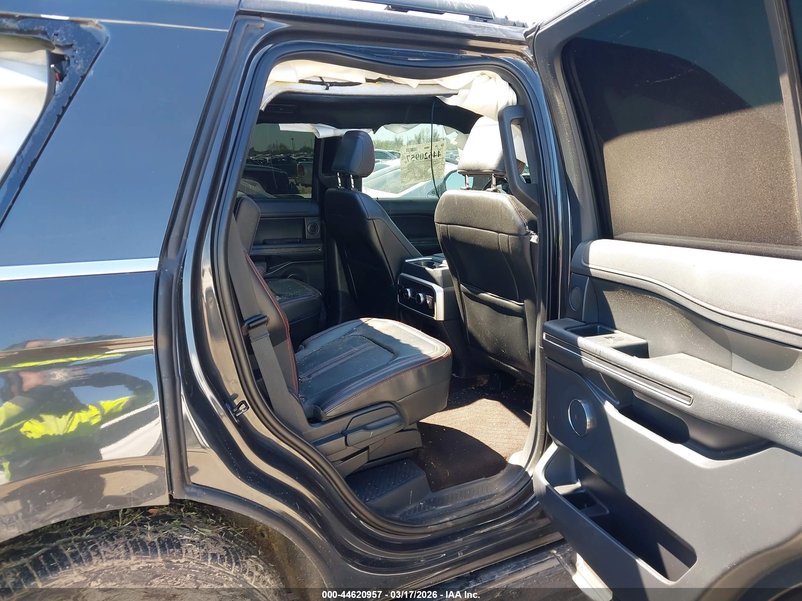 FORD EXPEDITION image 8