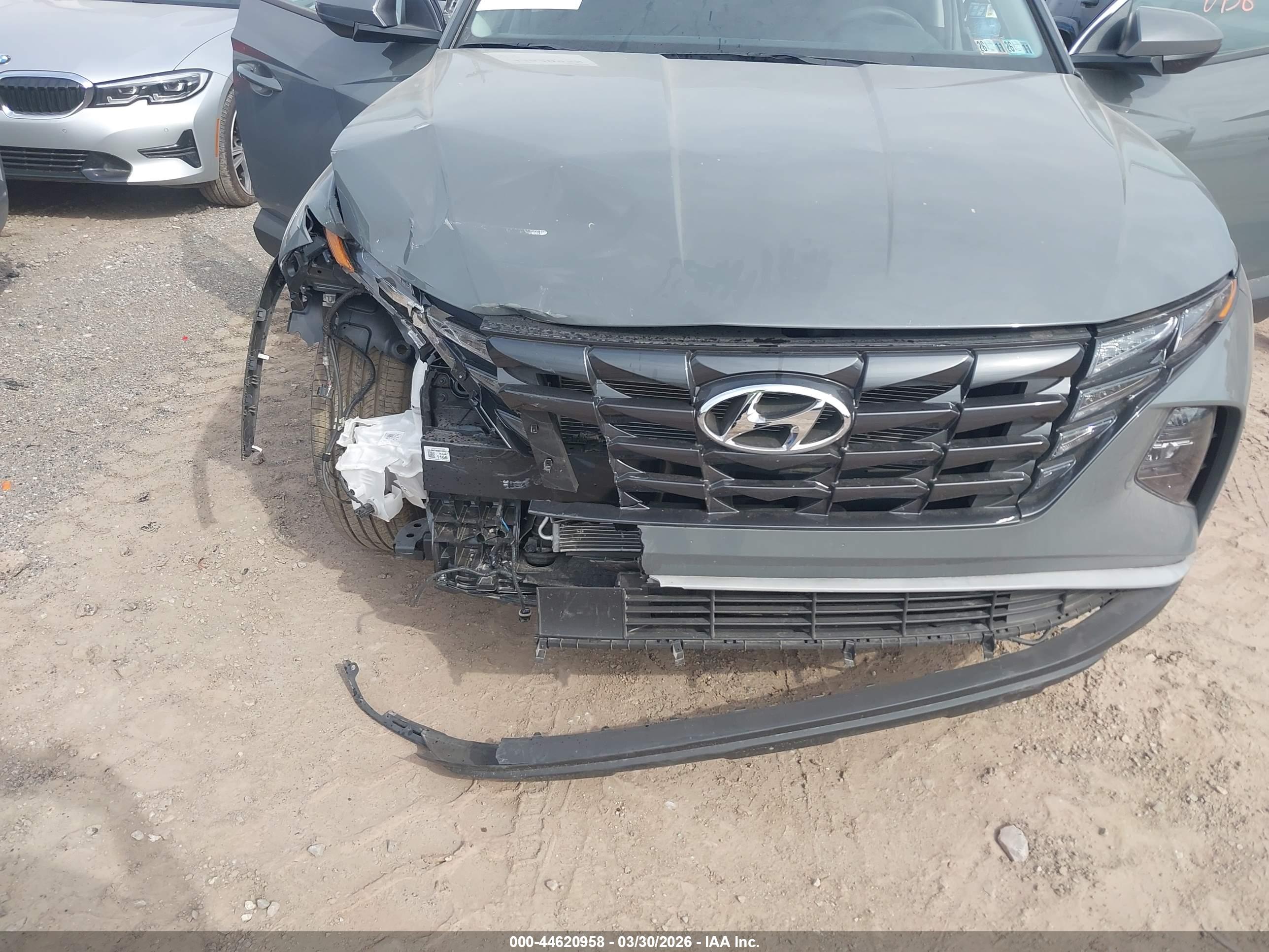 HYUNDAI TUCSON image 6