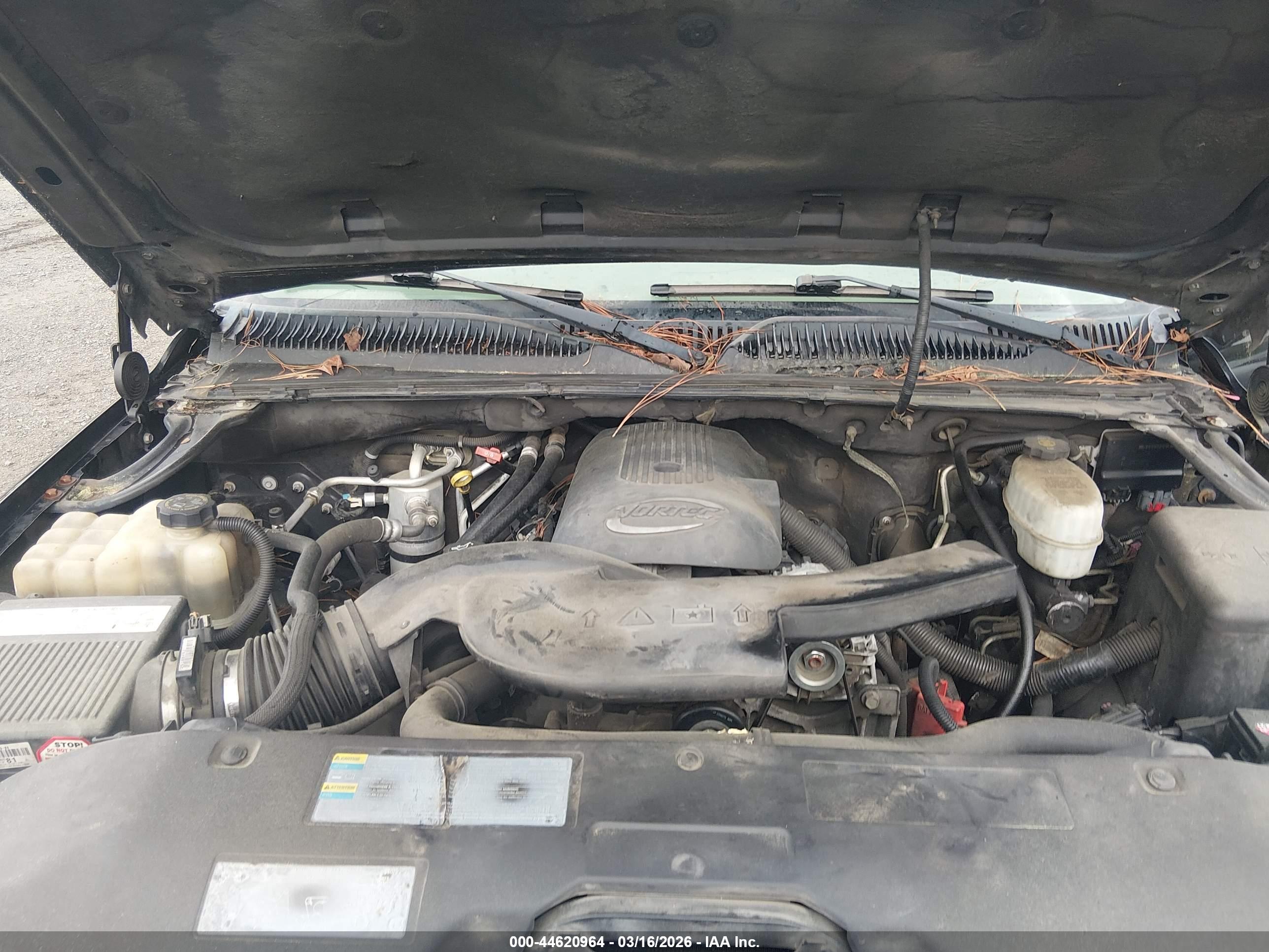 CHEVROLET SUBURBAN image 10
