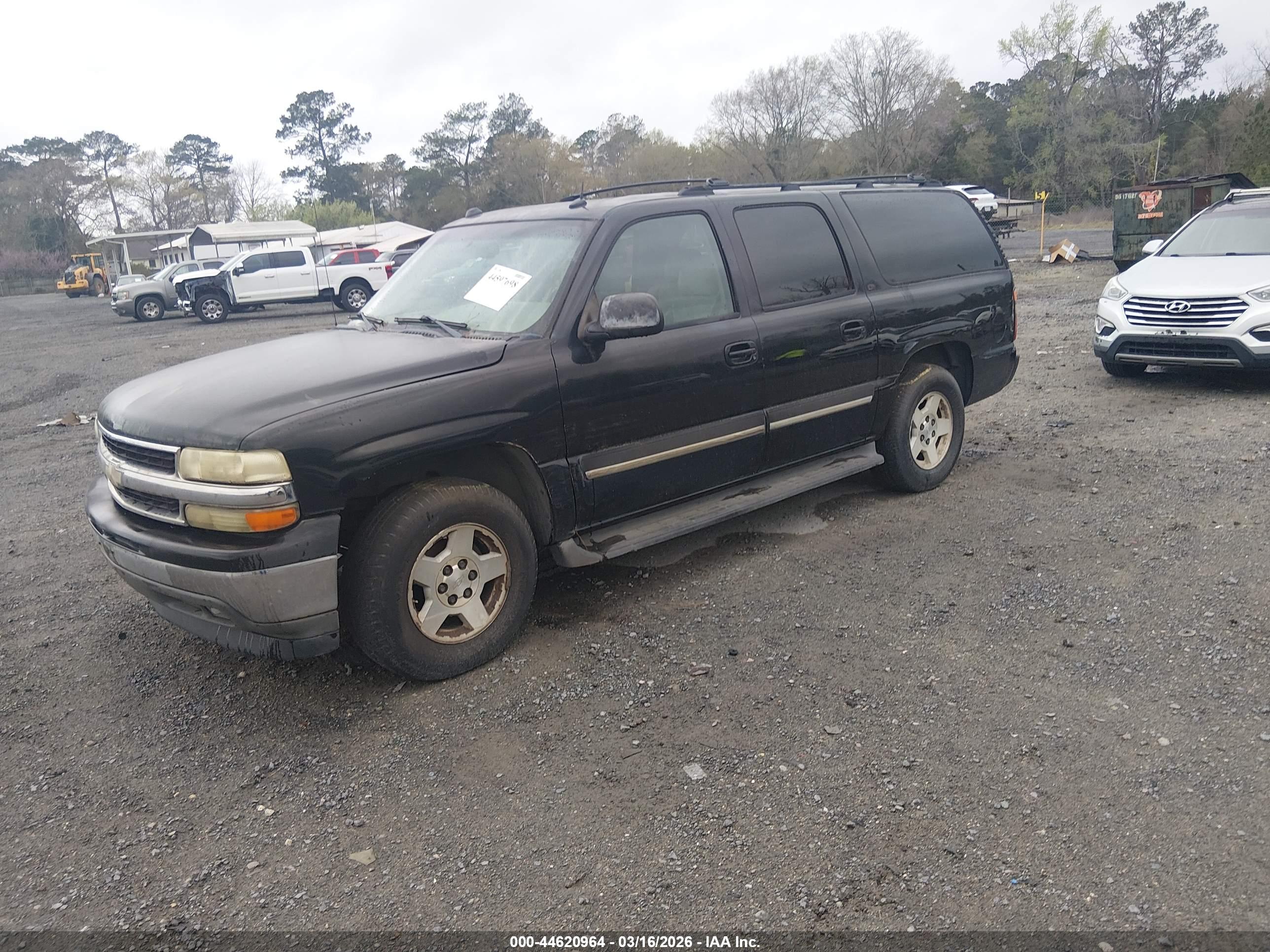 CHEVROLET SUBURBAN image 2