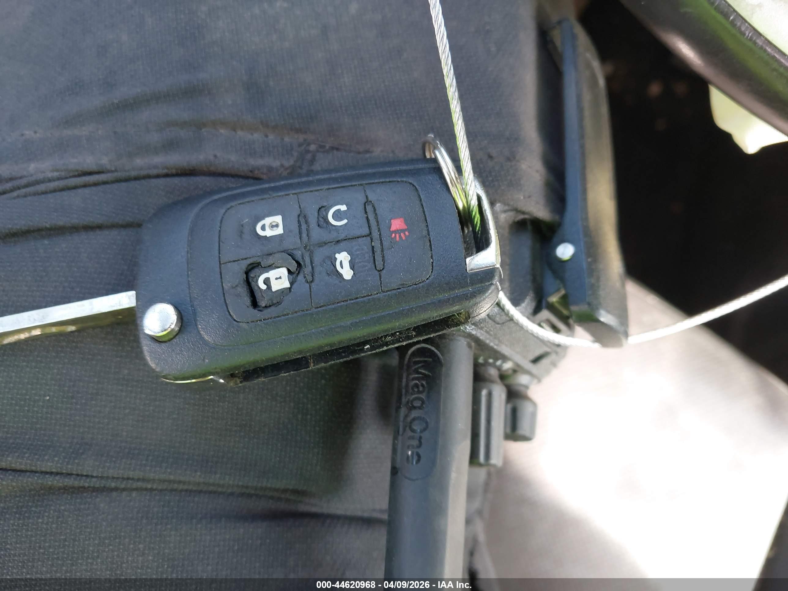 CHEVROLET EQUINOX image 11