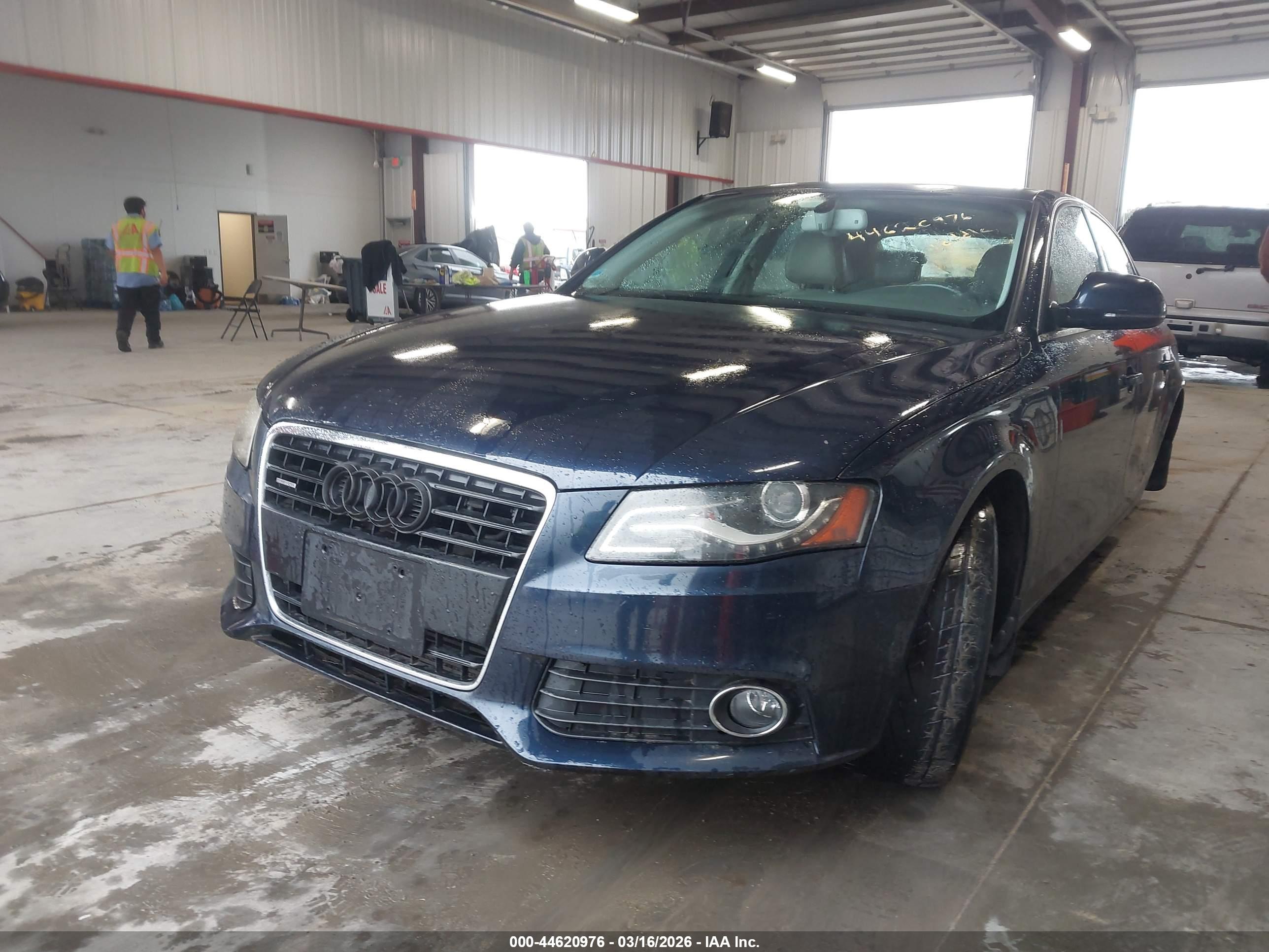 AUDI A4 image 2