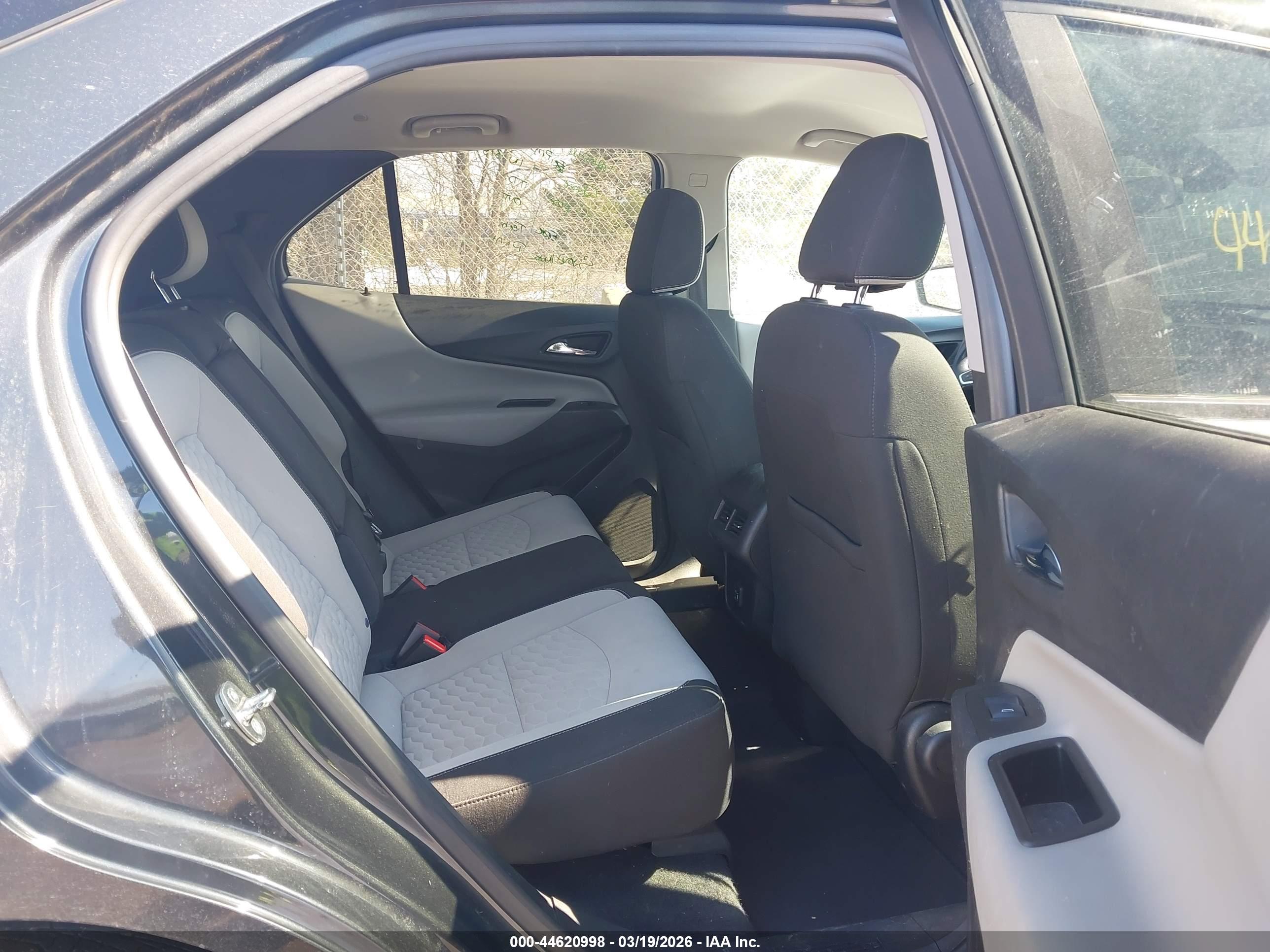 CHEVROLET EQUINOX image 8