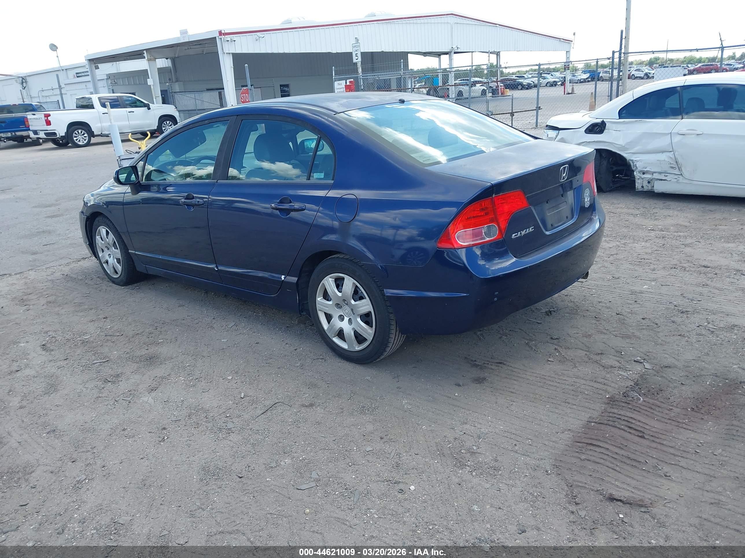 HONDA CIVIC image 3