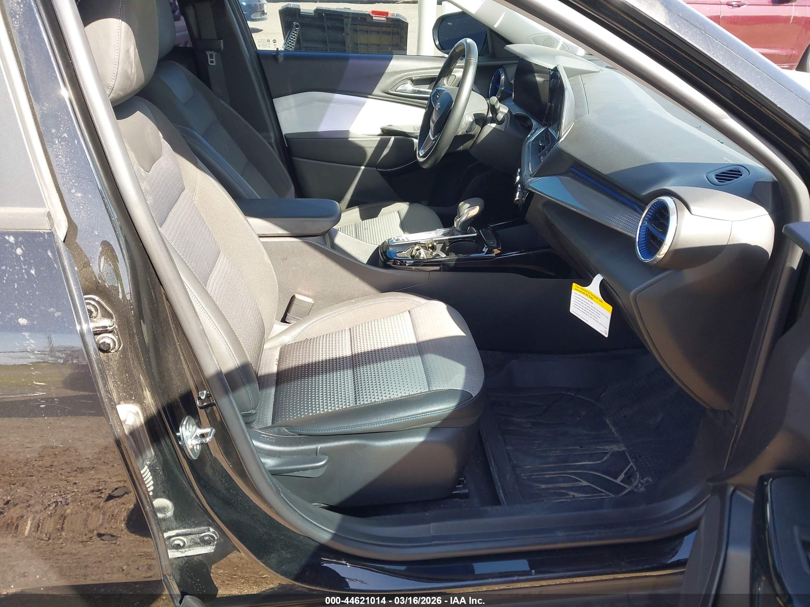 CHEVROLET TRAX image 5