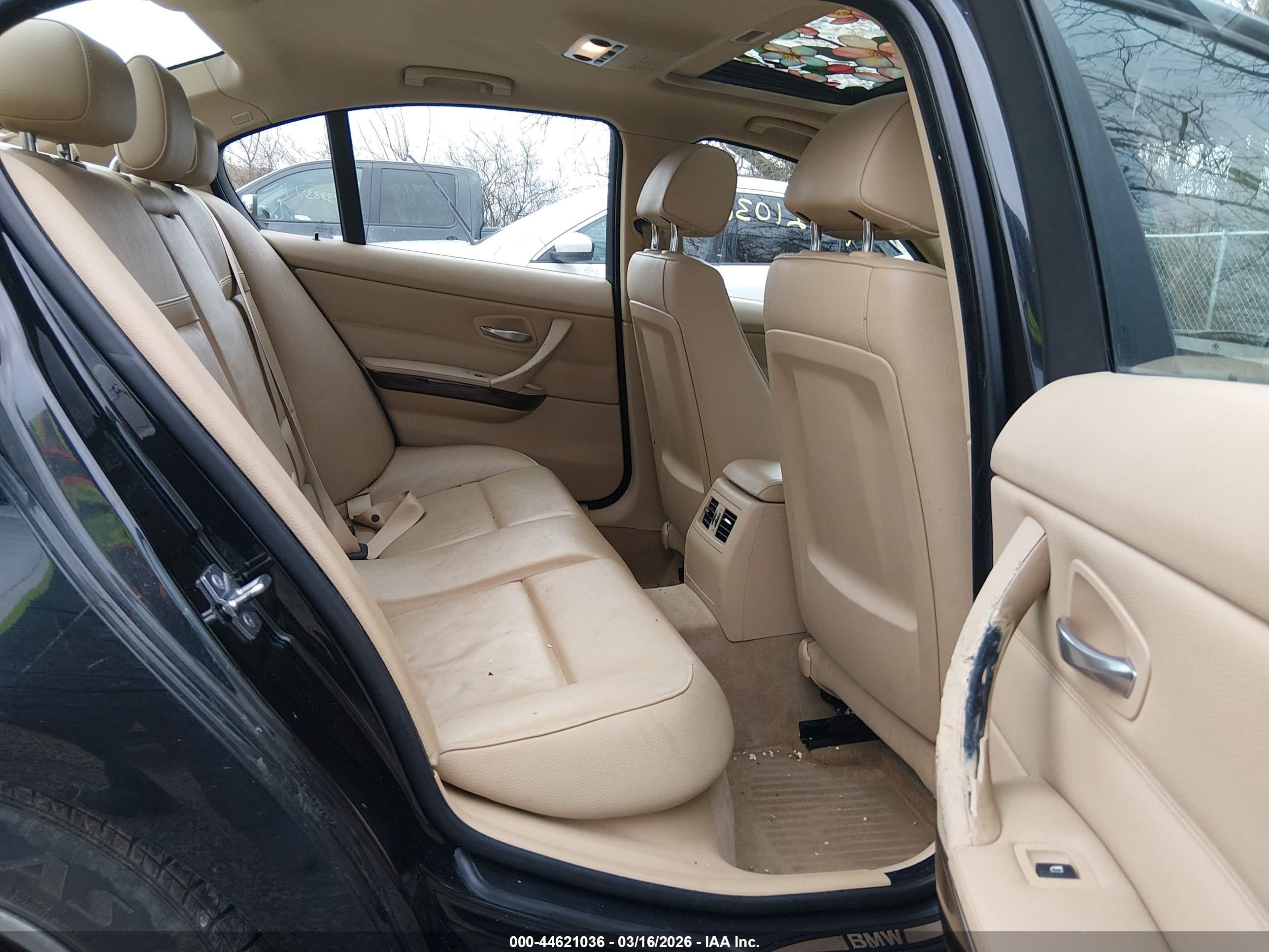 BMW 328I image 8